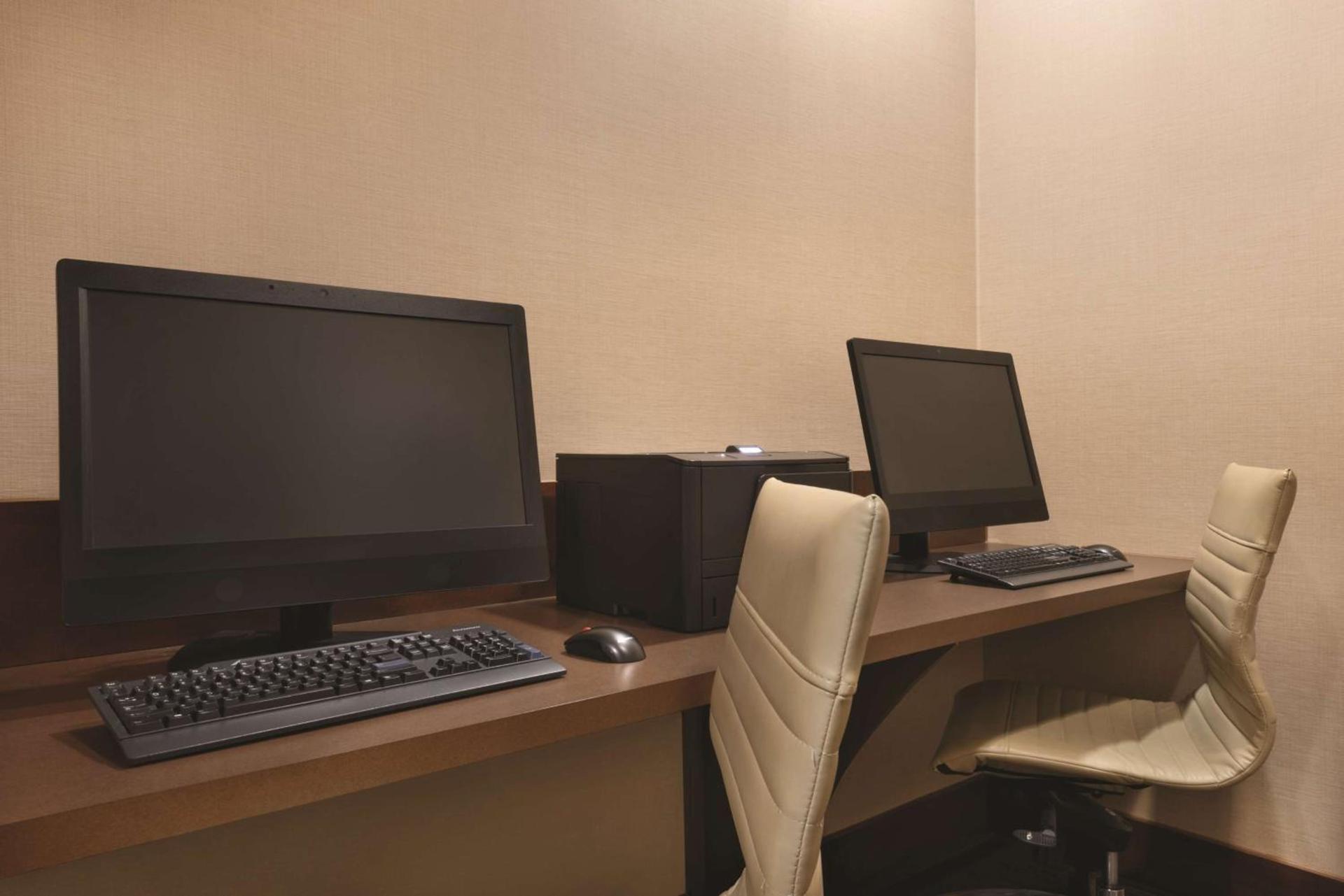Hyatt Place Chicago Hoffman Estates photo 25