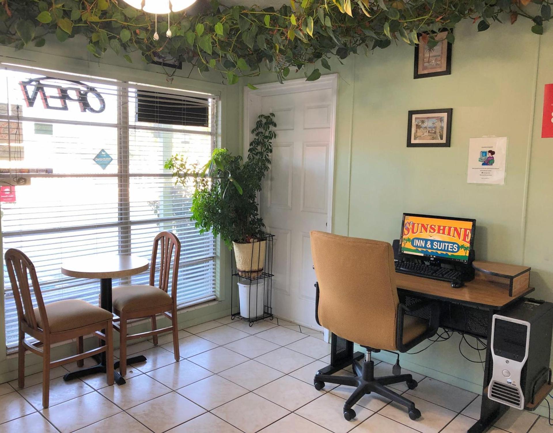 Sunshine Inn & Suites Venice, Florida photo 4