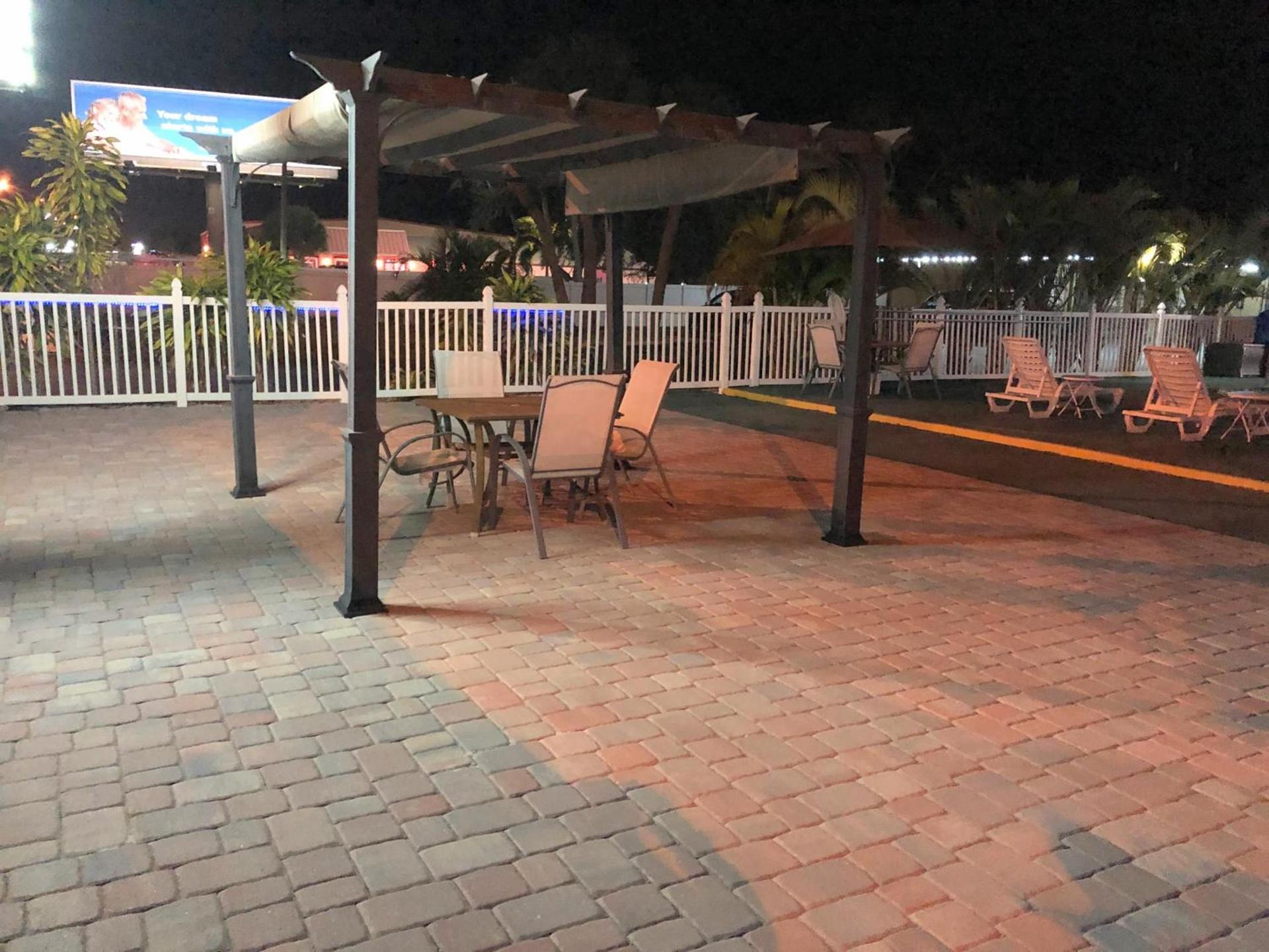 Sunshine Inn & Suites Venice, Florida photo 35