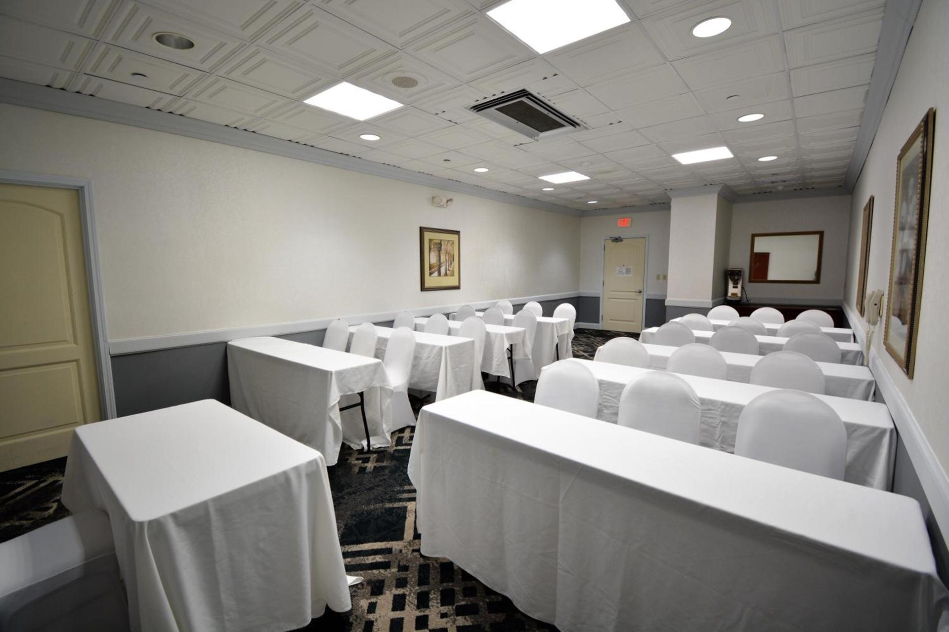 Holiday Inn Hazlet by IHG photo 55
