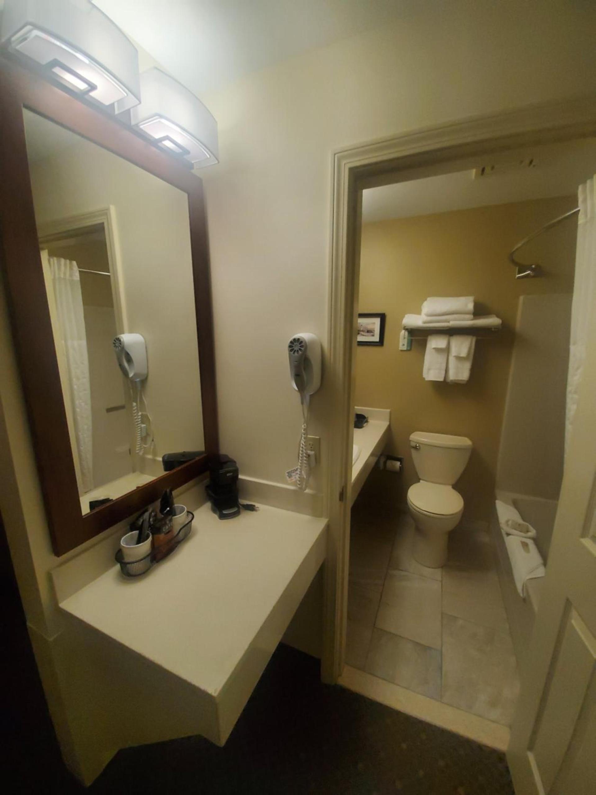Country Inn at the Mall photo 13