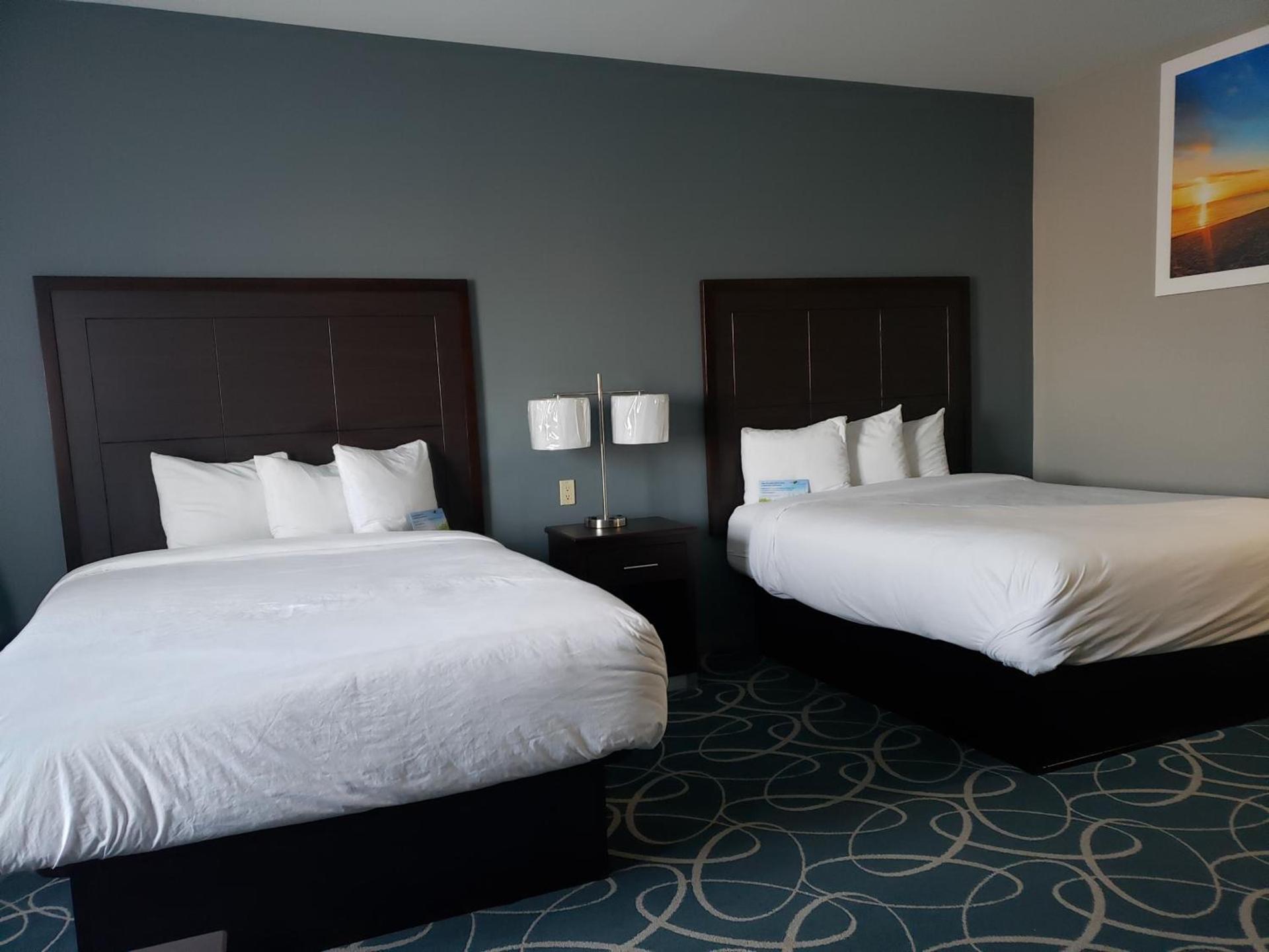 Days Inn & Suites by Wyndham Cleburne TX photo 22
