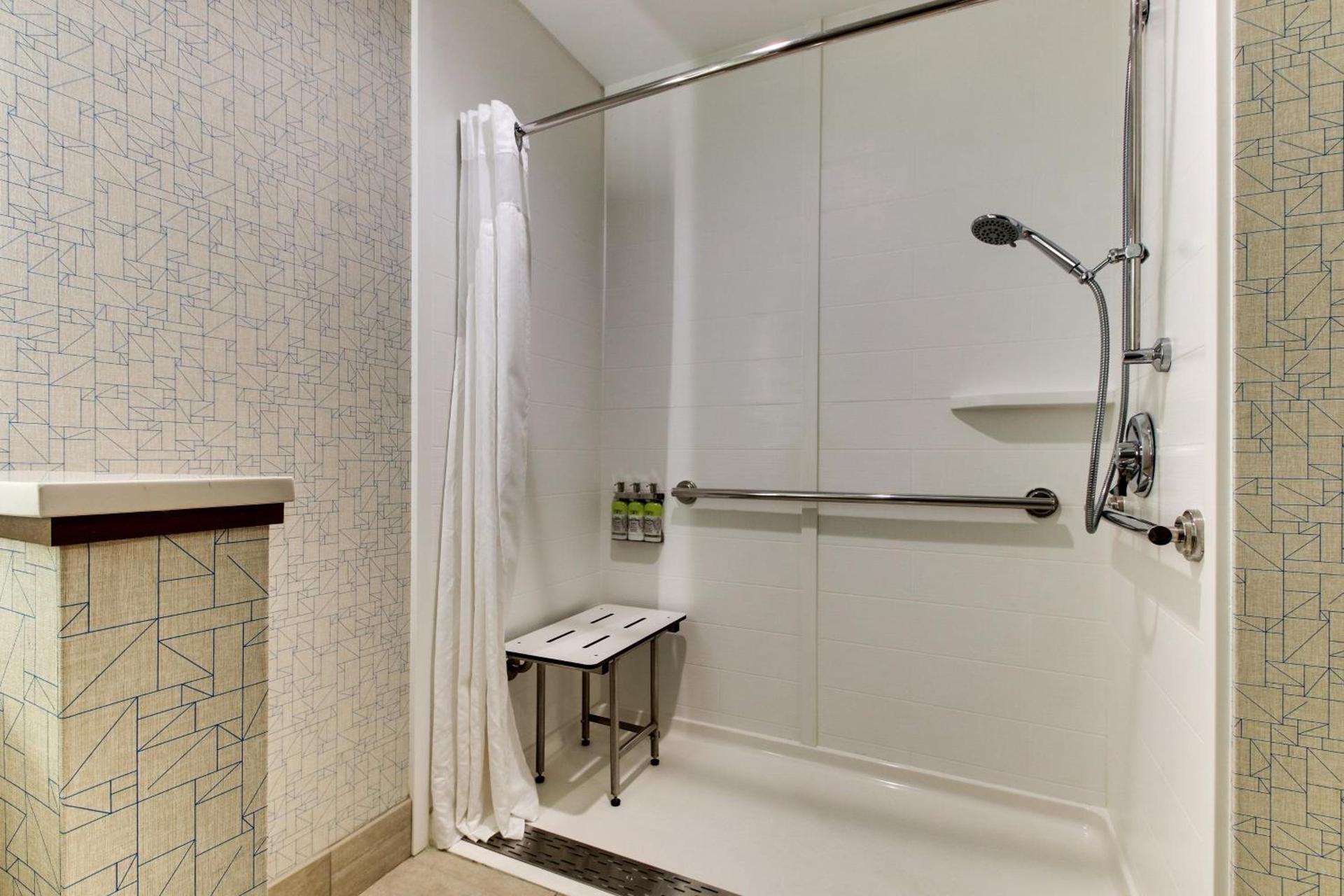 Holiday Inn Express & Suites Ithaca by IHG photo 5