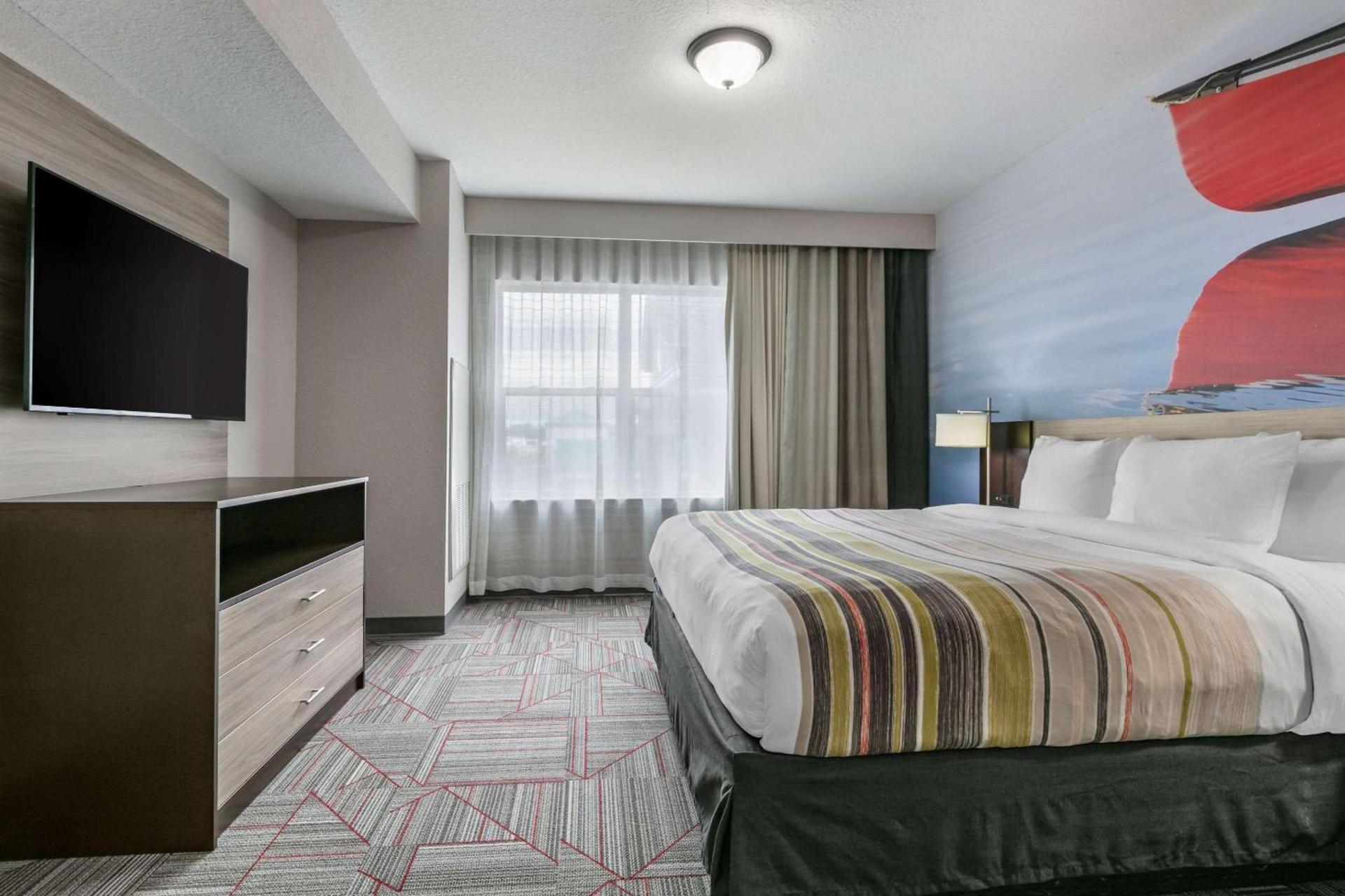 Clarion Pointe Columbus-Bradley Park photo 23