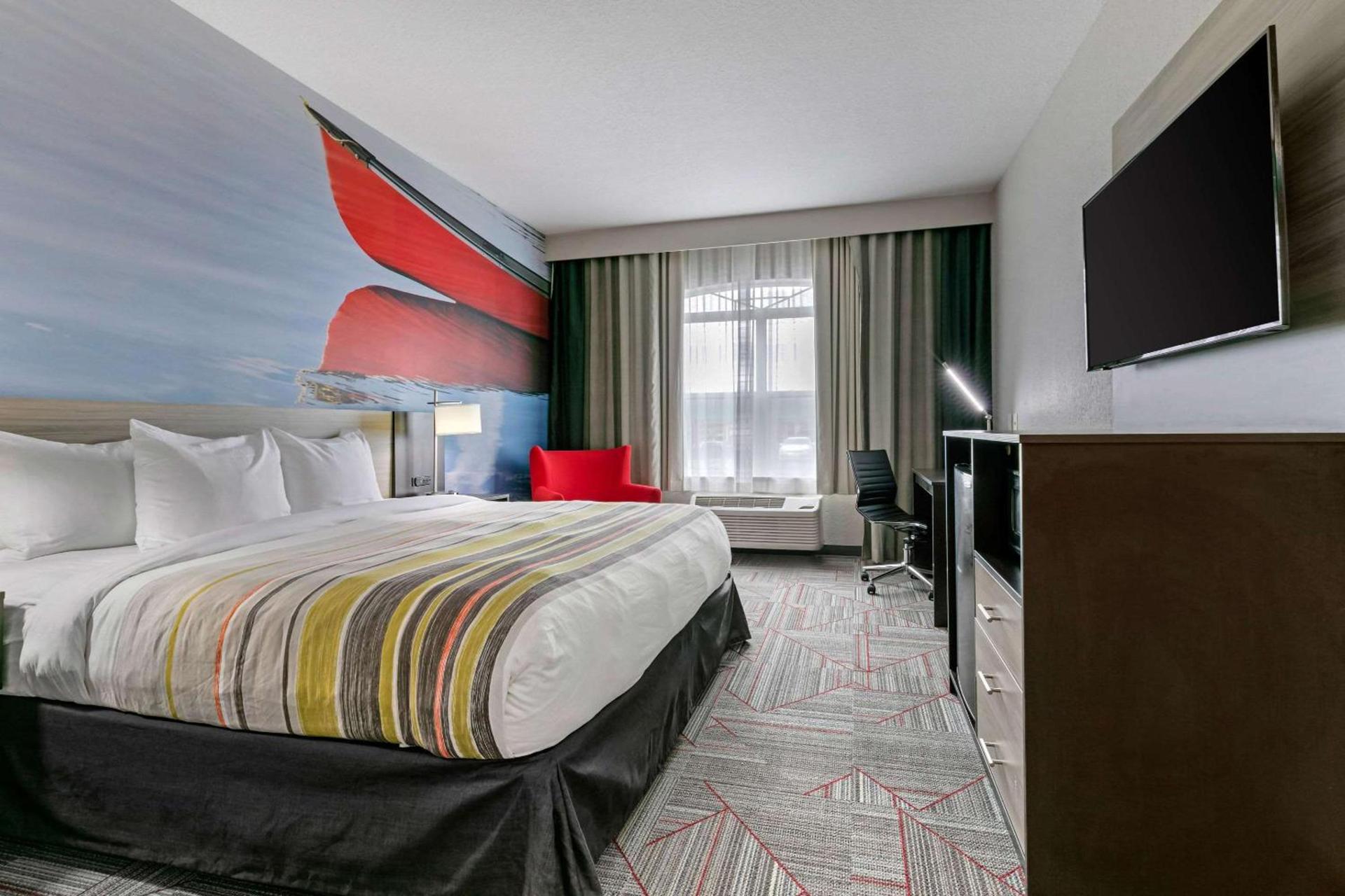 Clarion Pointe Columbus-Bradley Park photo 6