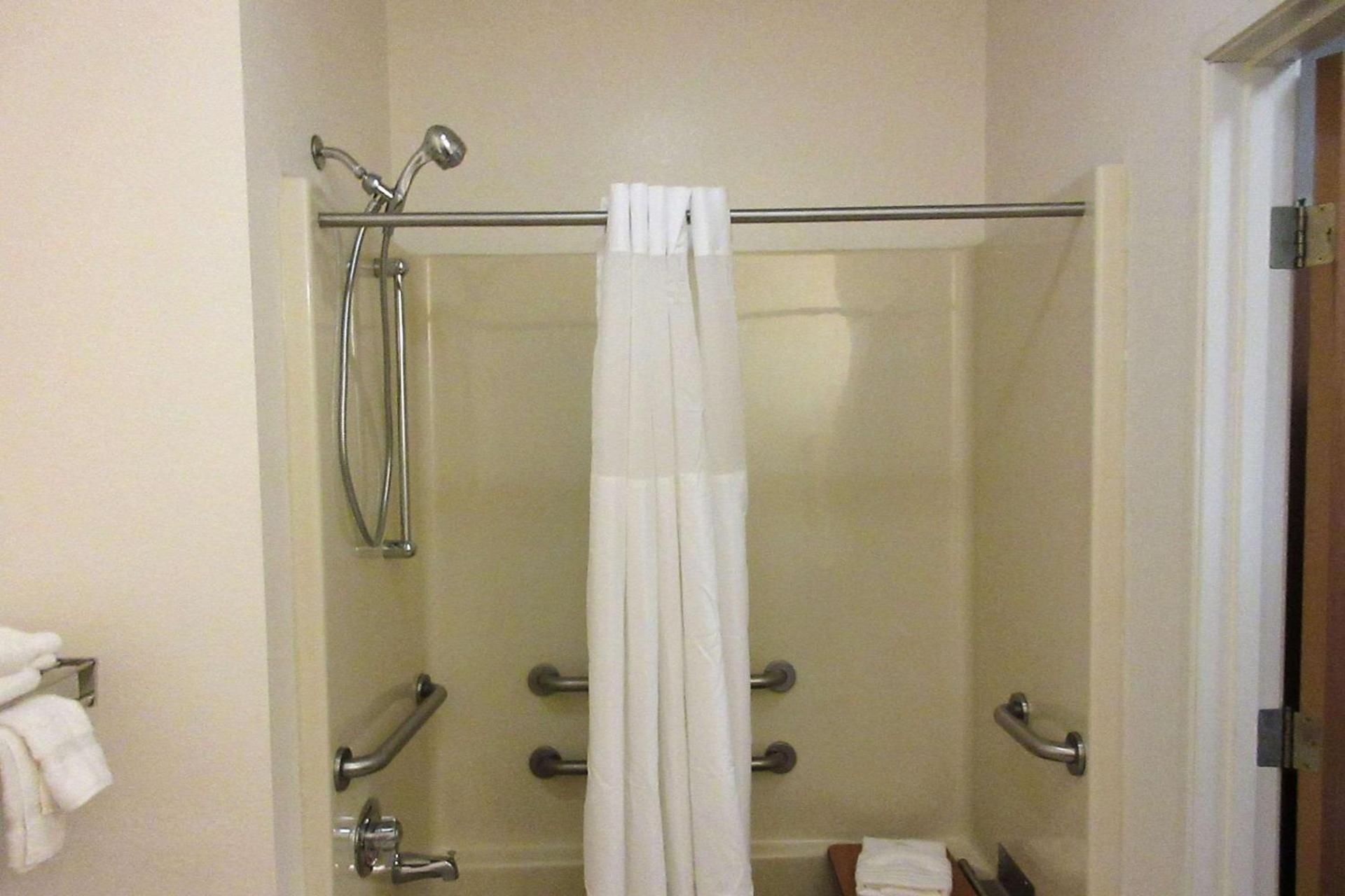 Quality Inn-Sawyer photo 10