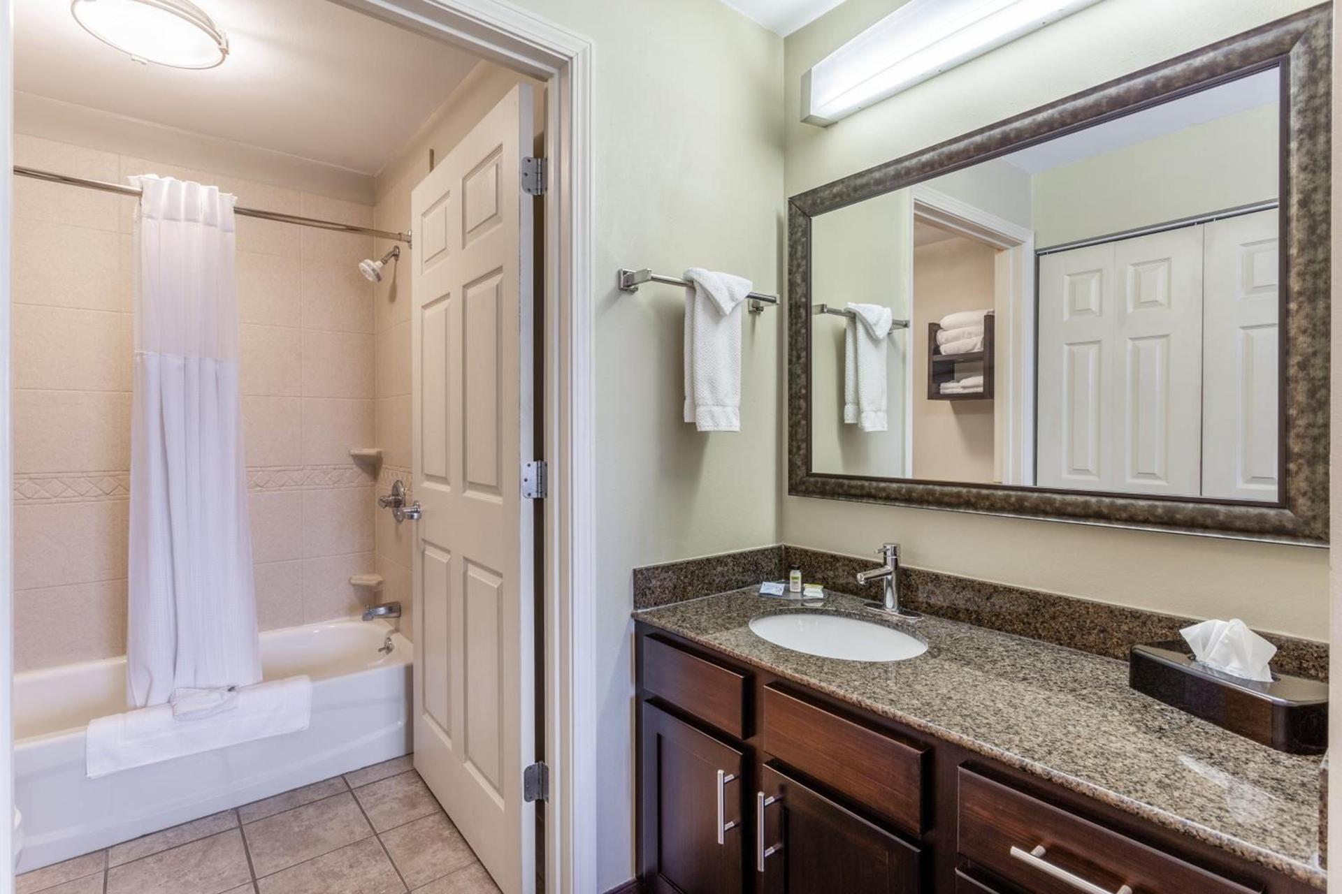 Staybridge Suites Davenport by IHG photo 60
