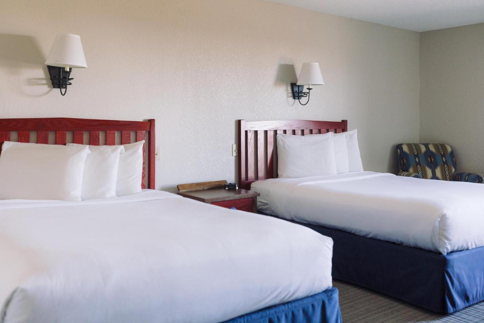 Wildwood Lodge & Suites photo 8