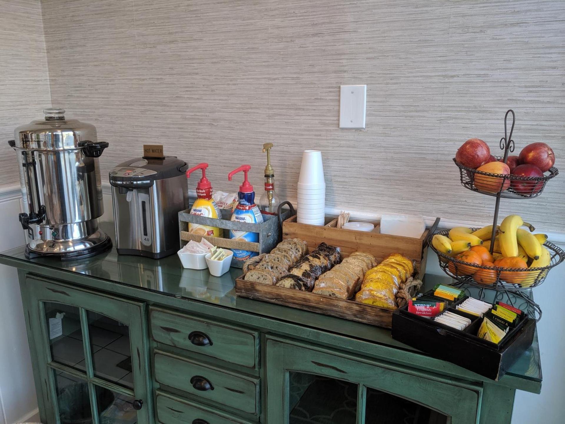 Shoreline Suites & Cabana Cottages – Beachfront photo 8