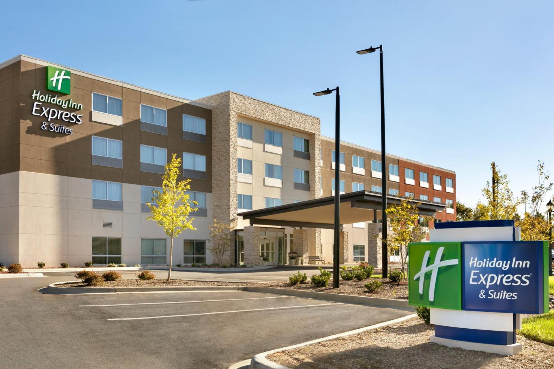 Holiday Inn Express & Suites Salisbury by IHG — hotel in Salisbury