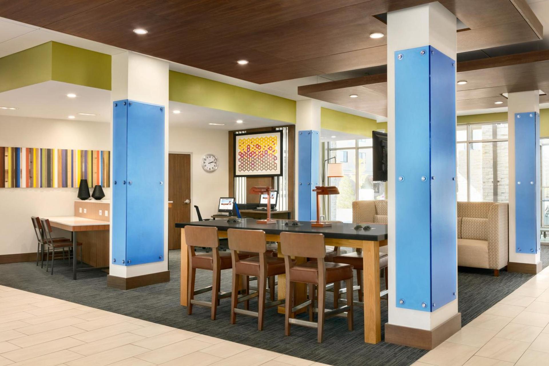 Holiday Inn Express & Suites Salisbury by IHG photo 43