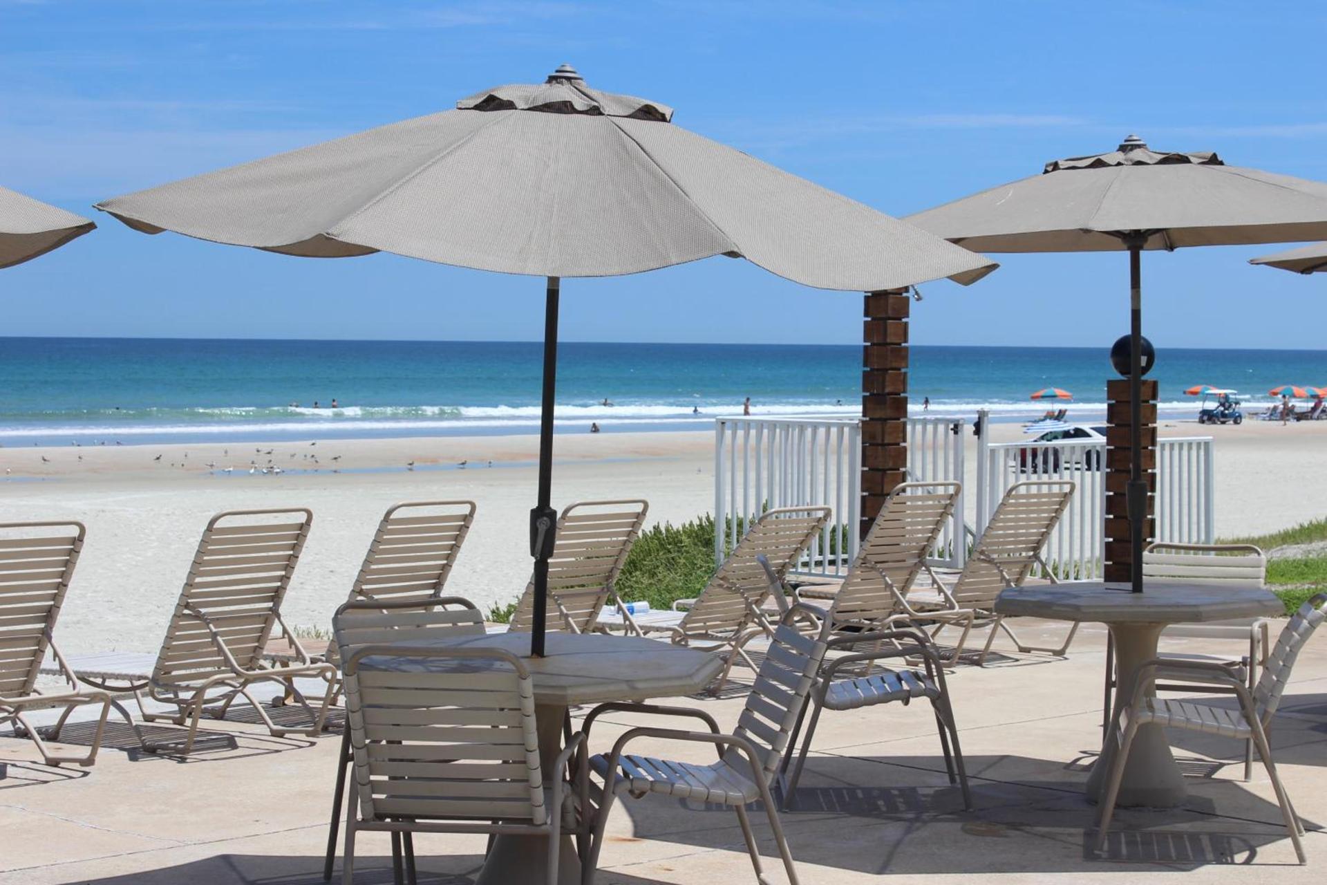 Shoreline Suites & Cabana Cottages – Beachfront photo 5