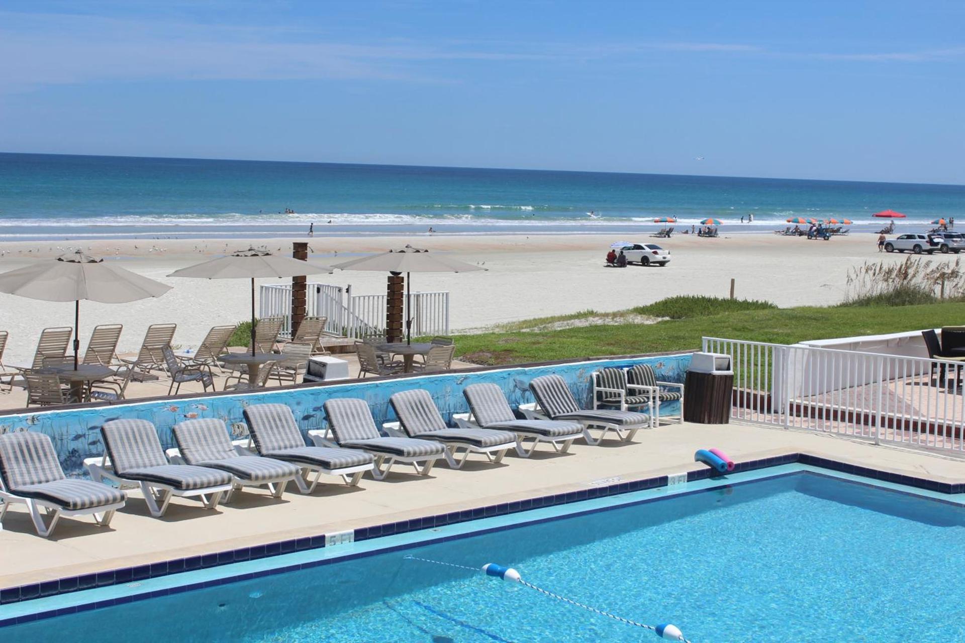 Shoreline Suites & Cabana Cottages – Beachfront photo 10