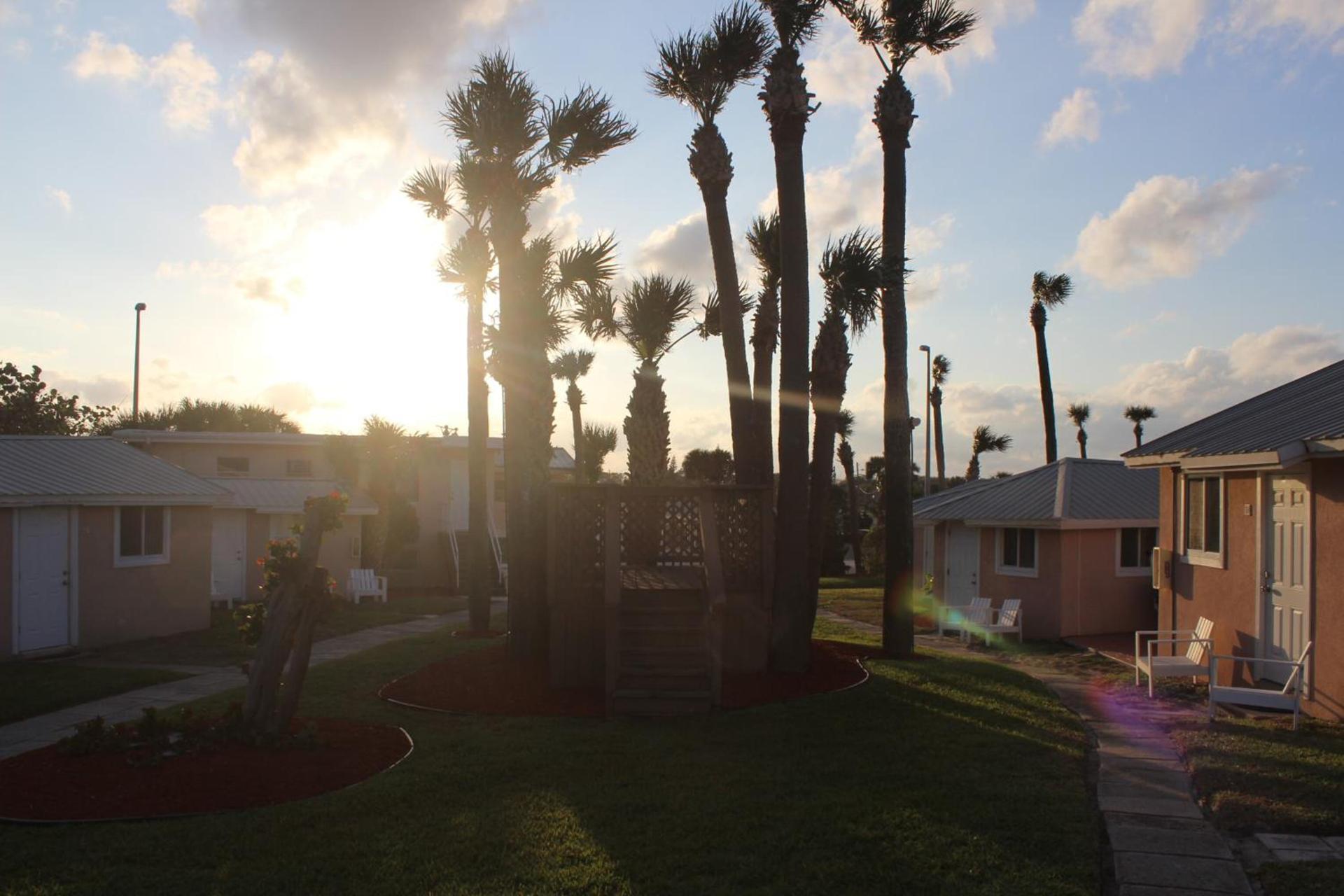 Shoreline Suites & Cabana Cottages – Beachfront photo 12