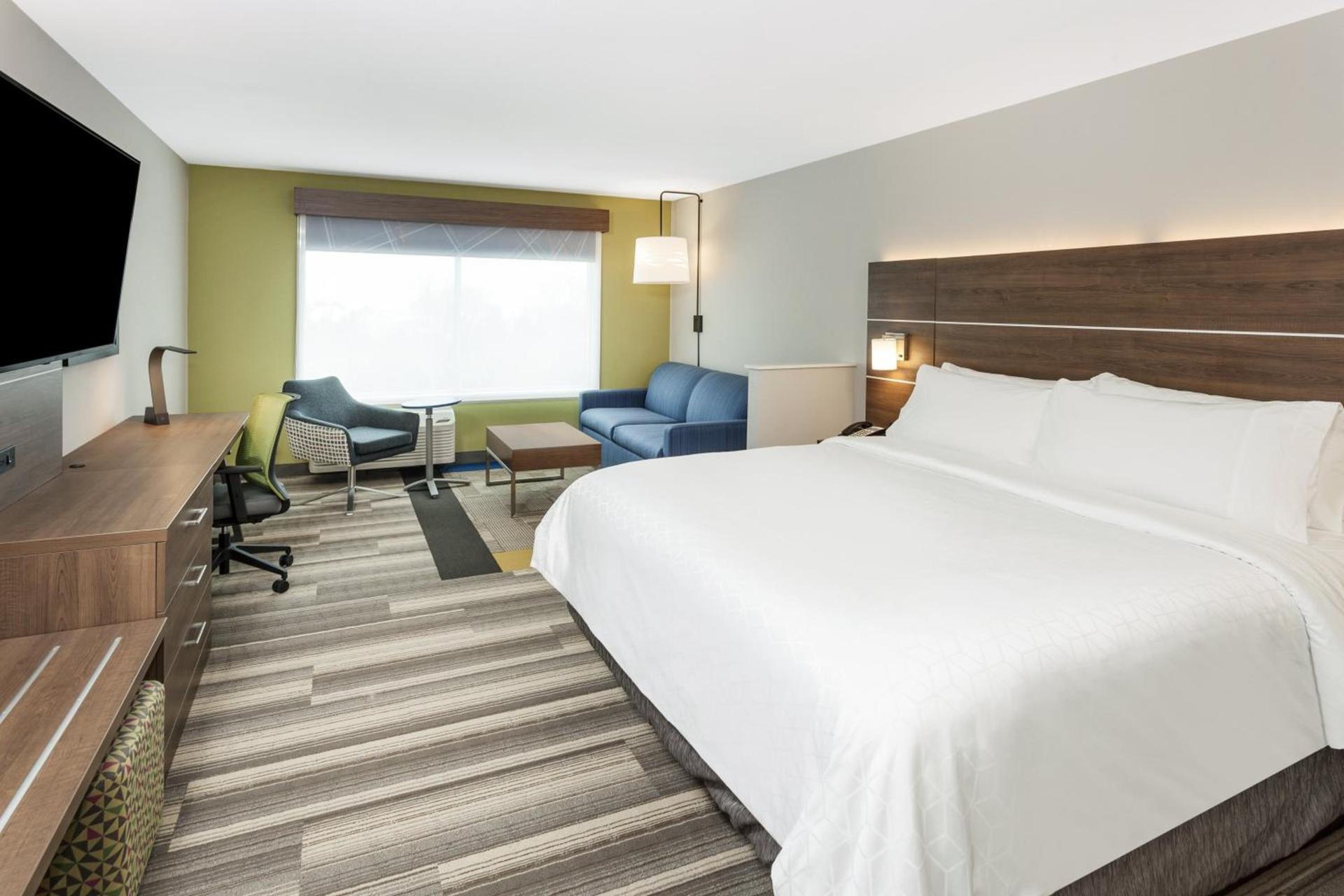 Holiday Inn Express & Suites - Hudson I-94 by IHG photo 16