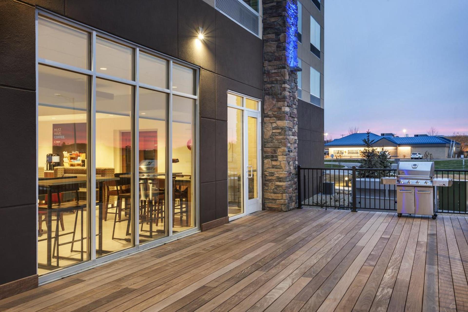Holiday Inn Express & Suites - Hudson I-94 by IHG photo 42