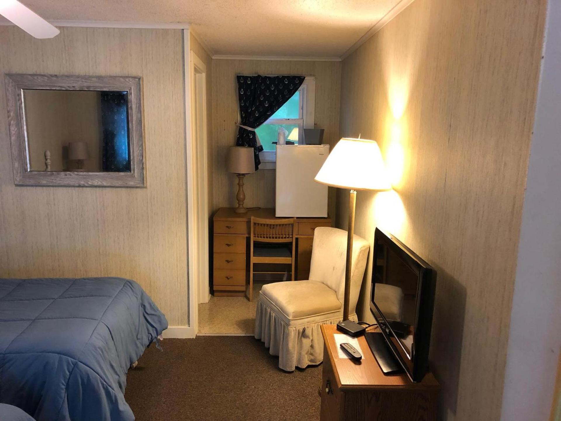 West Winds Motel & Cottages photo 80