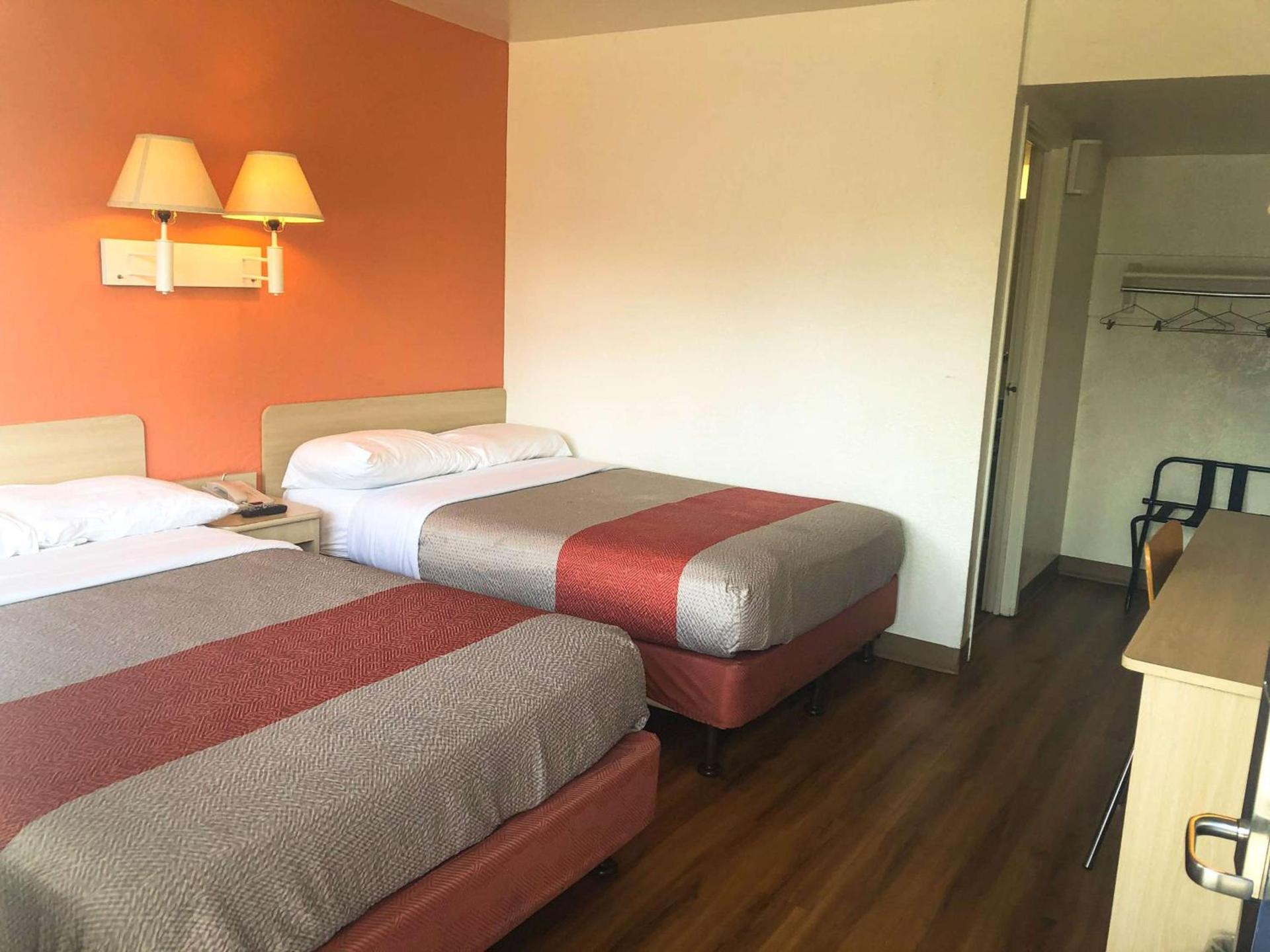 Motel 6-Jacksonville, FL - Orange Park photo 11
