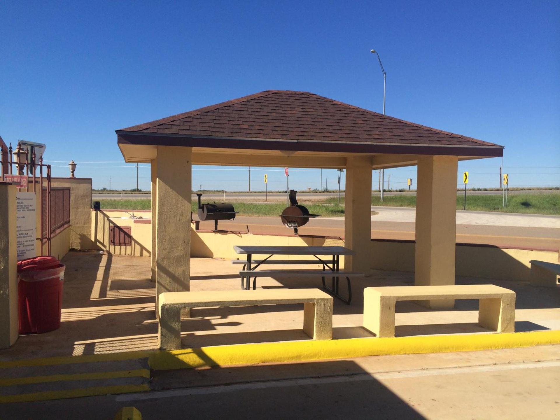 Cotulla Executive Inn photo 11