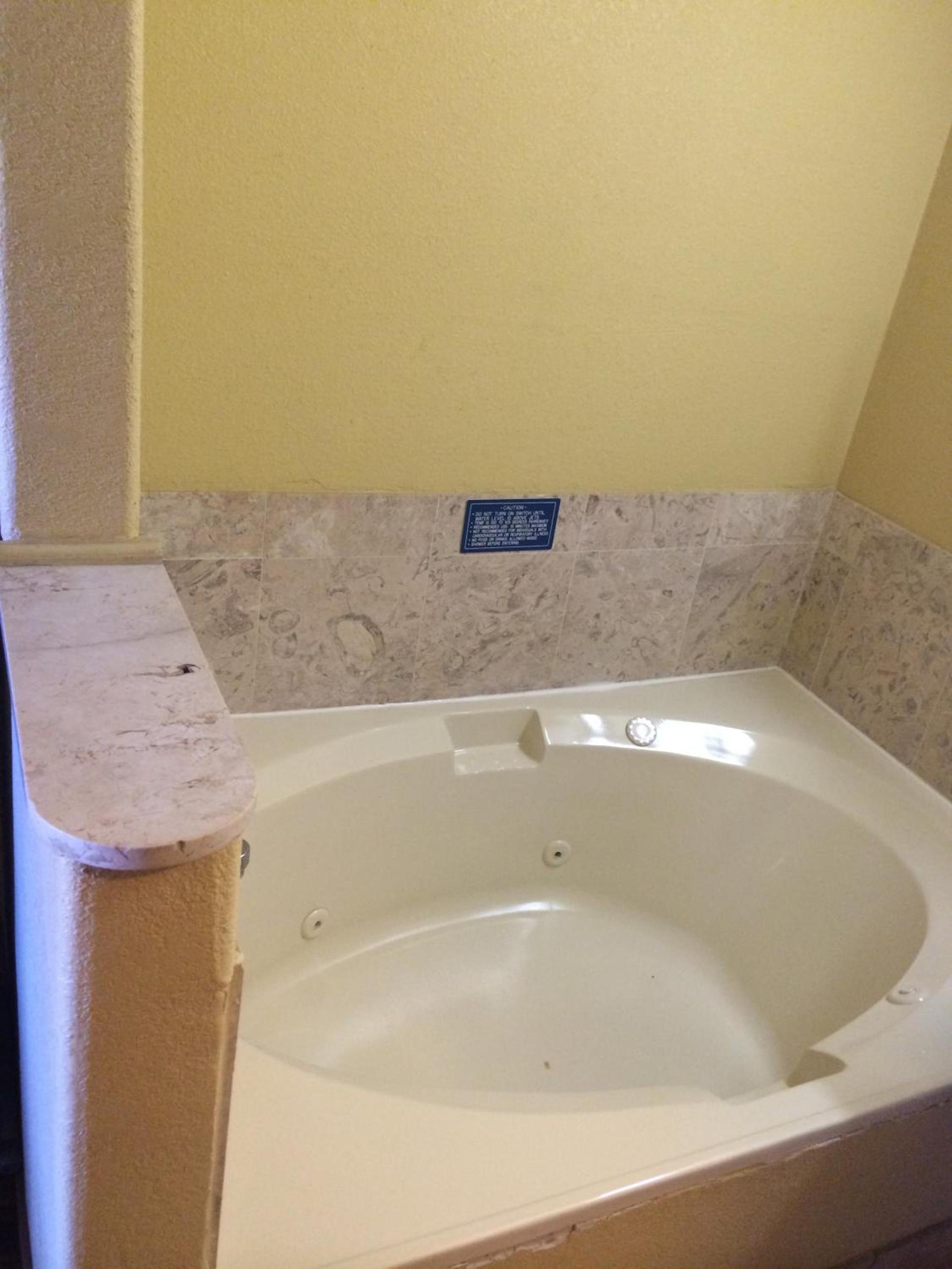 Cotulla Executive Inn photo 14