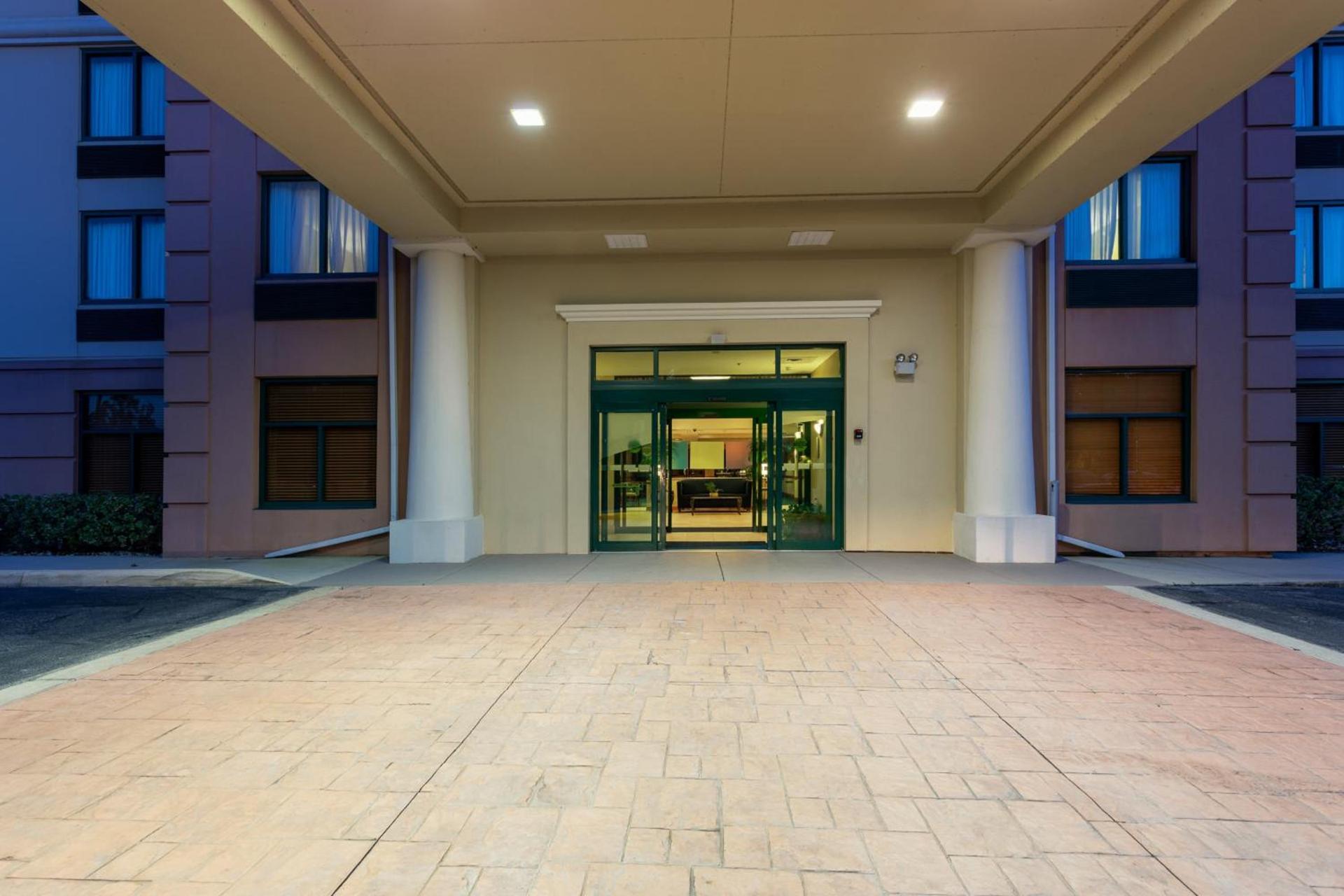 Holiday Inn Express & Suites Bradenton East-Lakewood Ranch by IHG photo 18