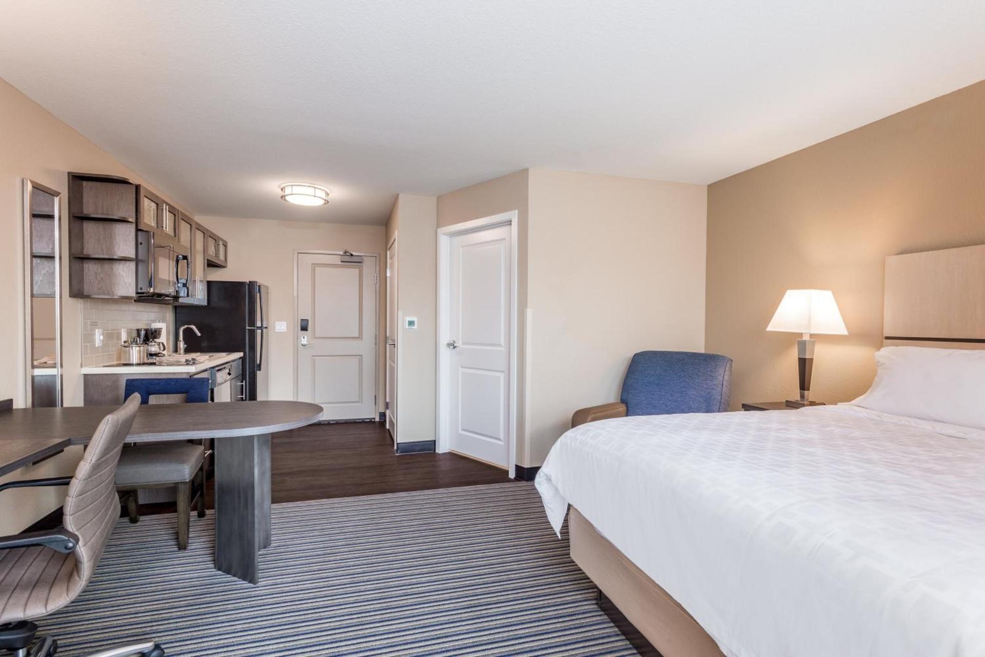 Candlewood Suites Eau Claire I-94 by IHG photo 20
