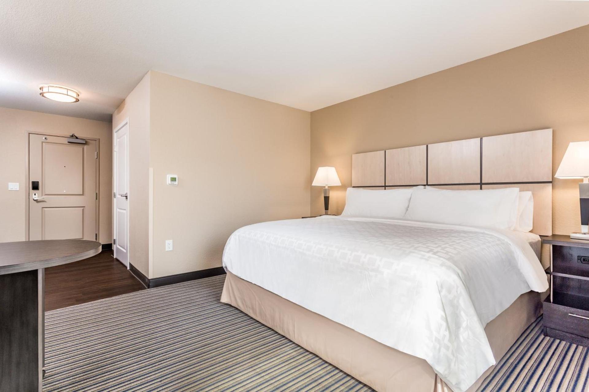 Candlewood Suites Eau Claire I-94 by IHG photo 28