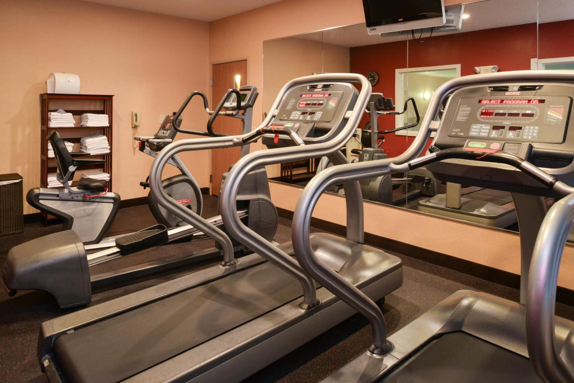 Holiday Inn Express Hotel & Suites Lancaster-Lititz by IHG photo 5