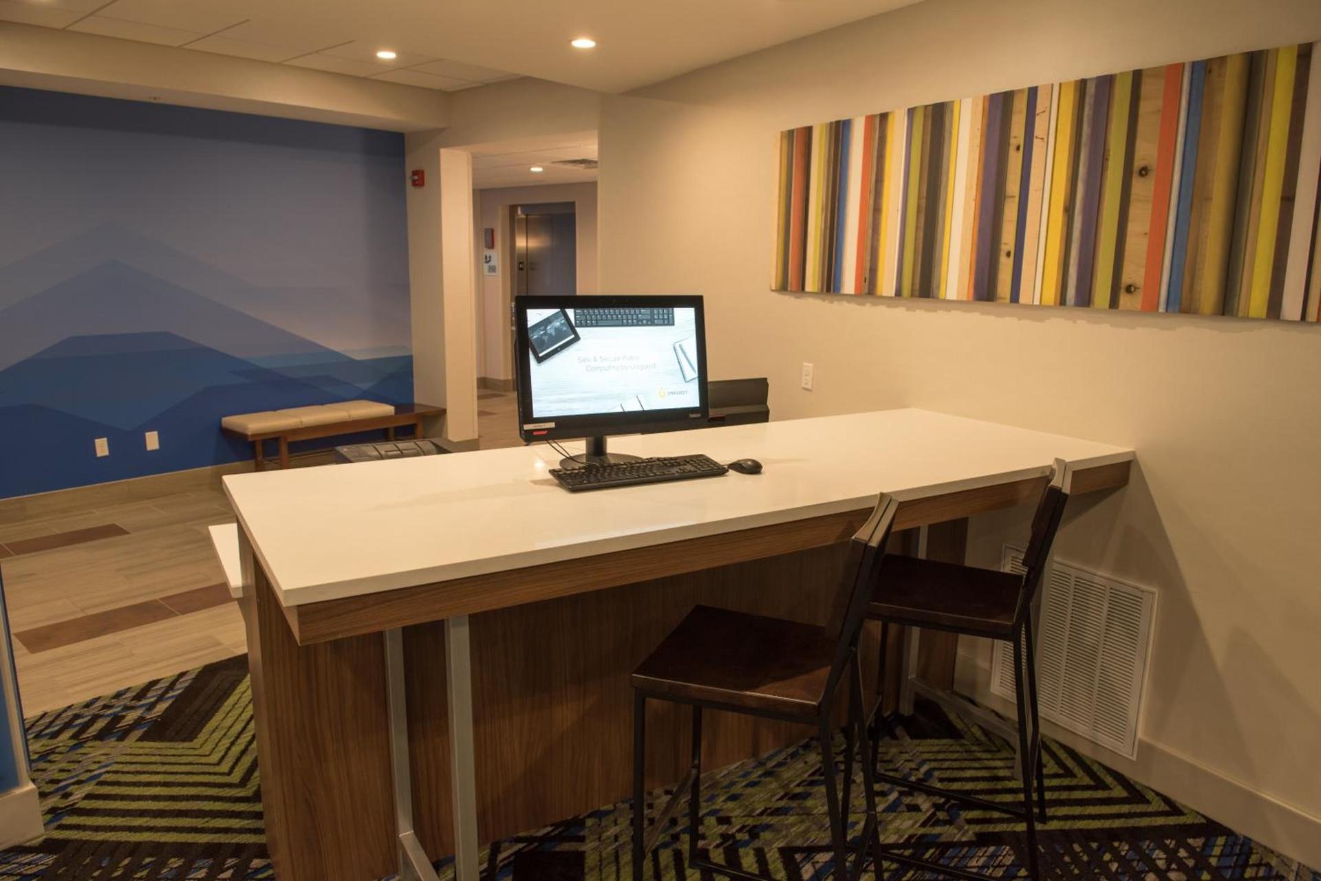 Holiday Inn Express & Suites - Orland Park Mokena by IHG photo 7