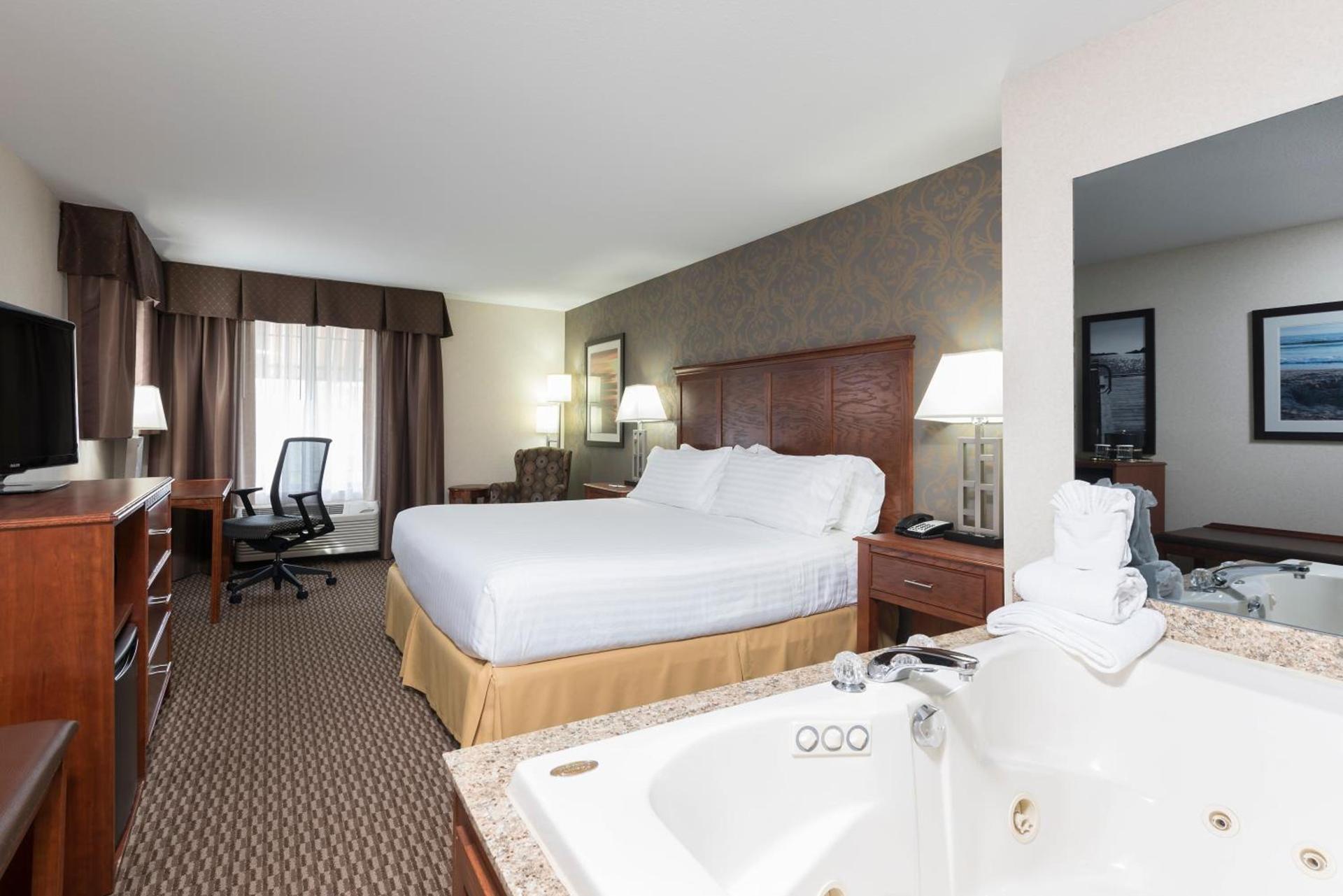 Holiday Inn Express Holland by IHG photo 6