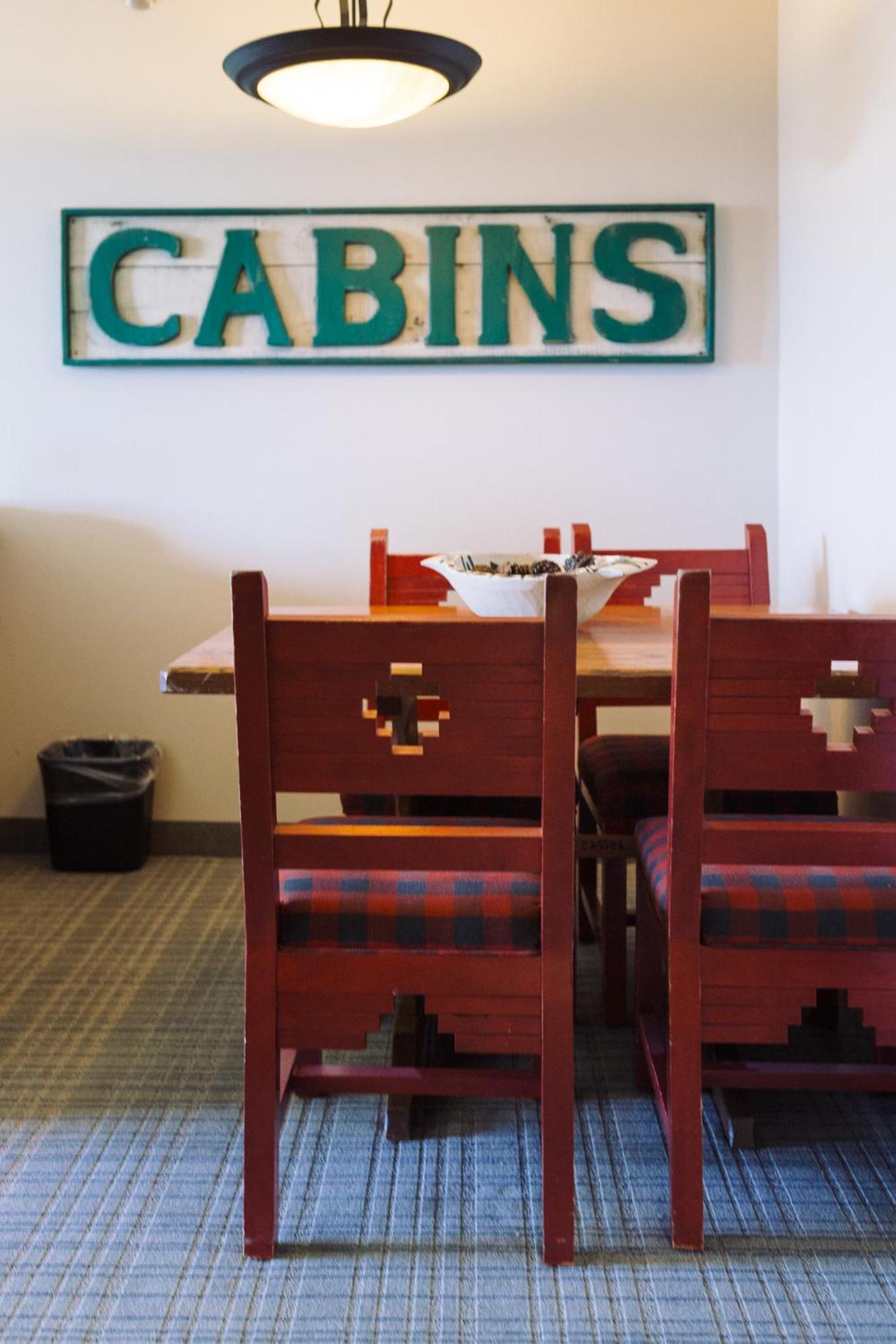 Wildwood Lodge & Suites photo 9