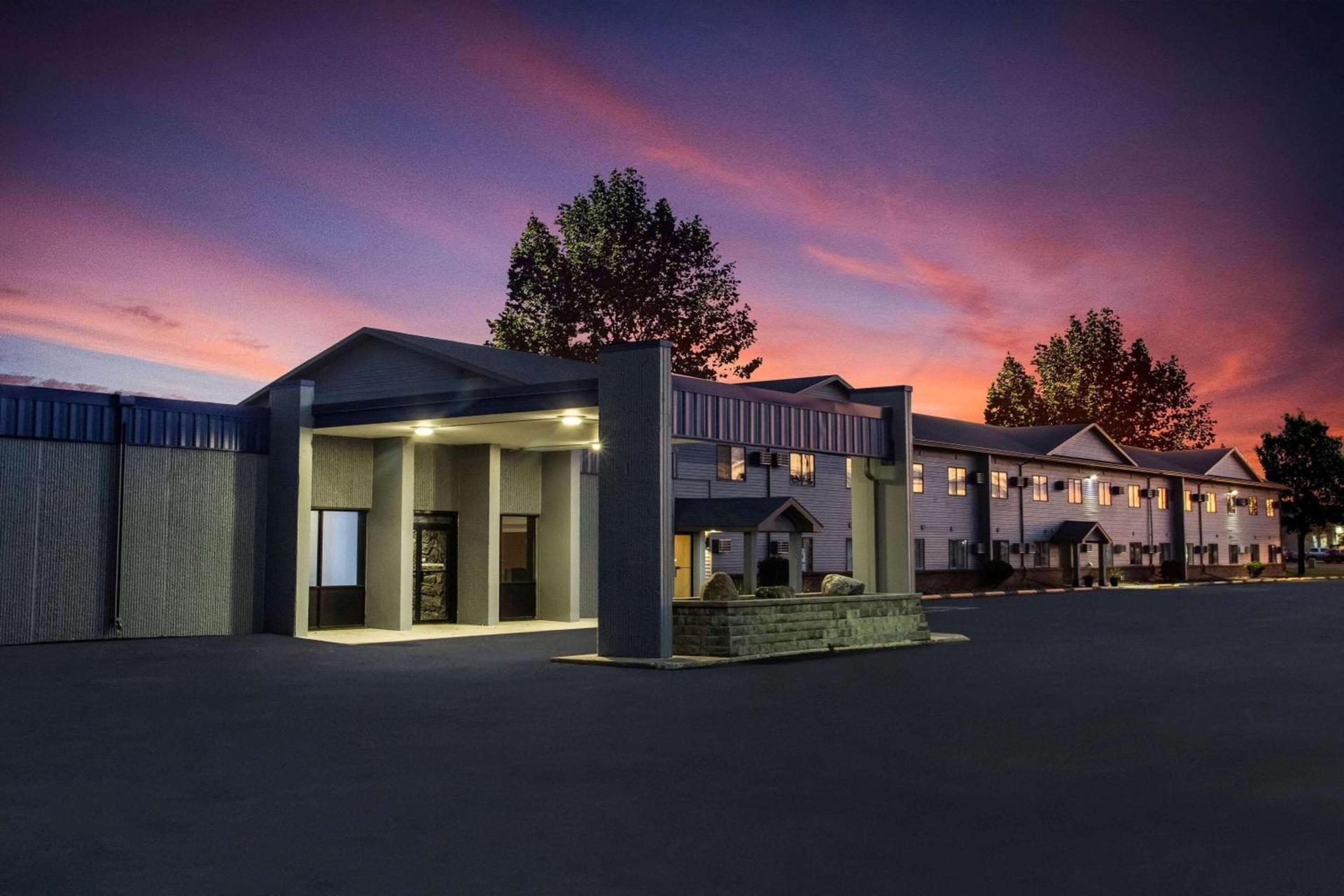 Travelodge by Wyndham Wahpeton — hotel in Wahpeton