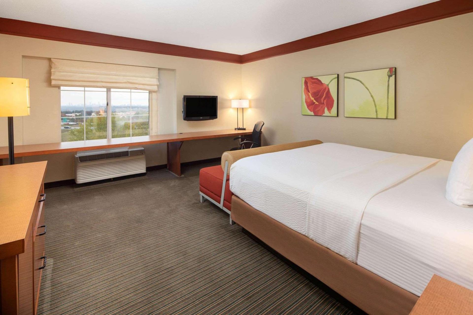 La Quinta by Wyndham Atlanta Ballpark/Galleria photo 15