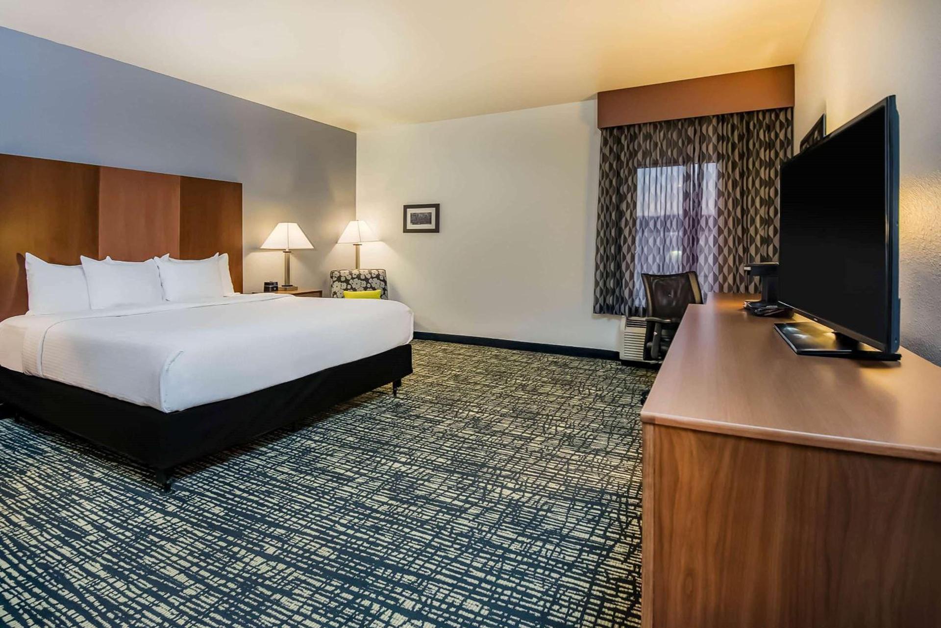 La Quinta by Wyndham Morgantown photo 22