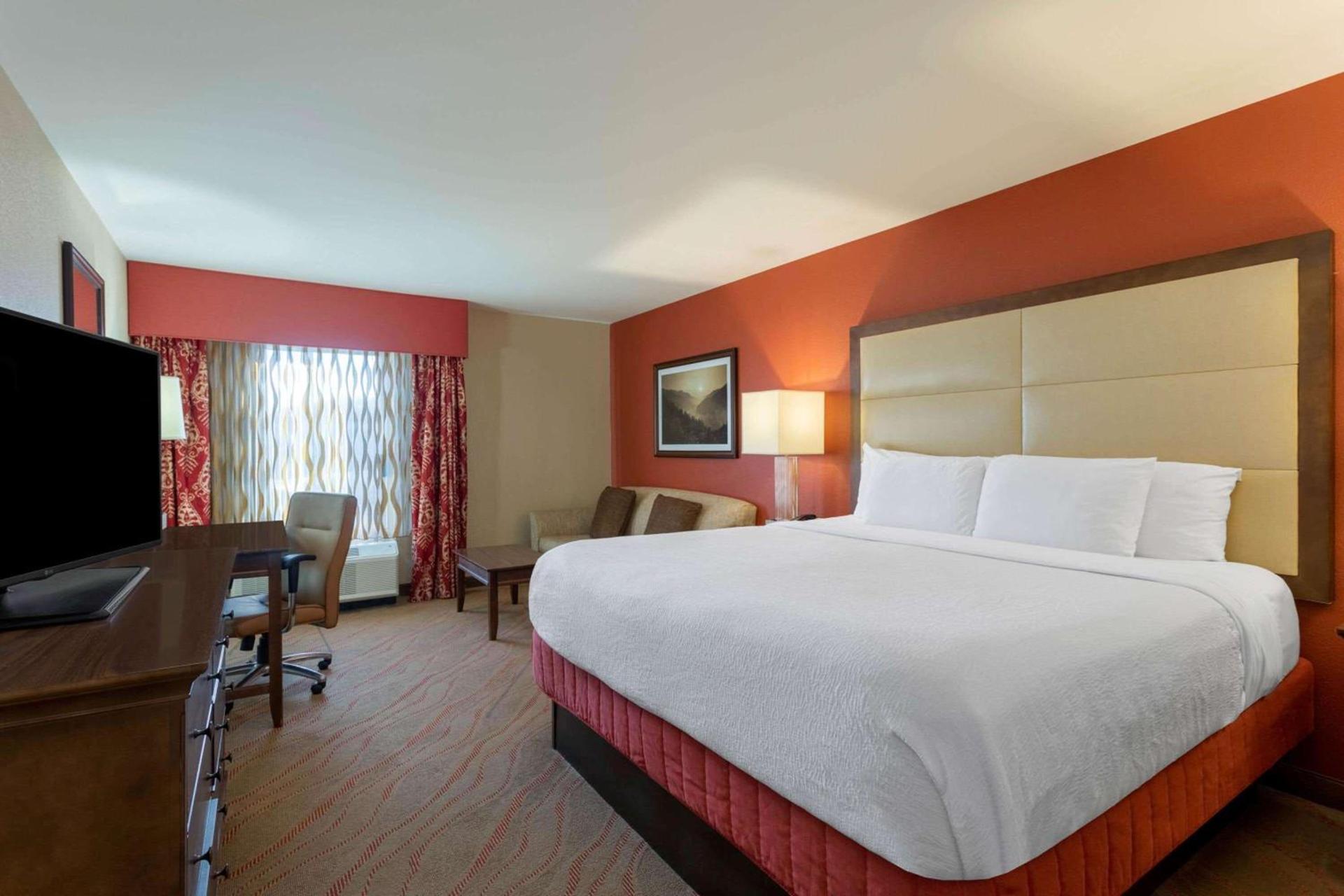 La Quinta by Wyndham Pigeon Forge photo 54