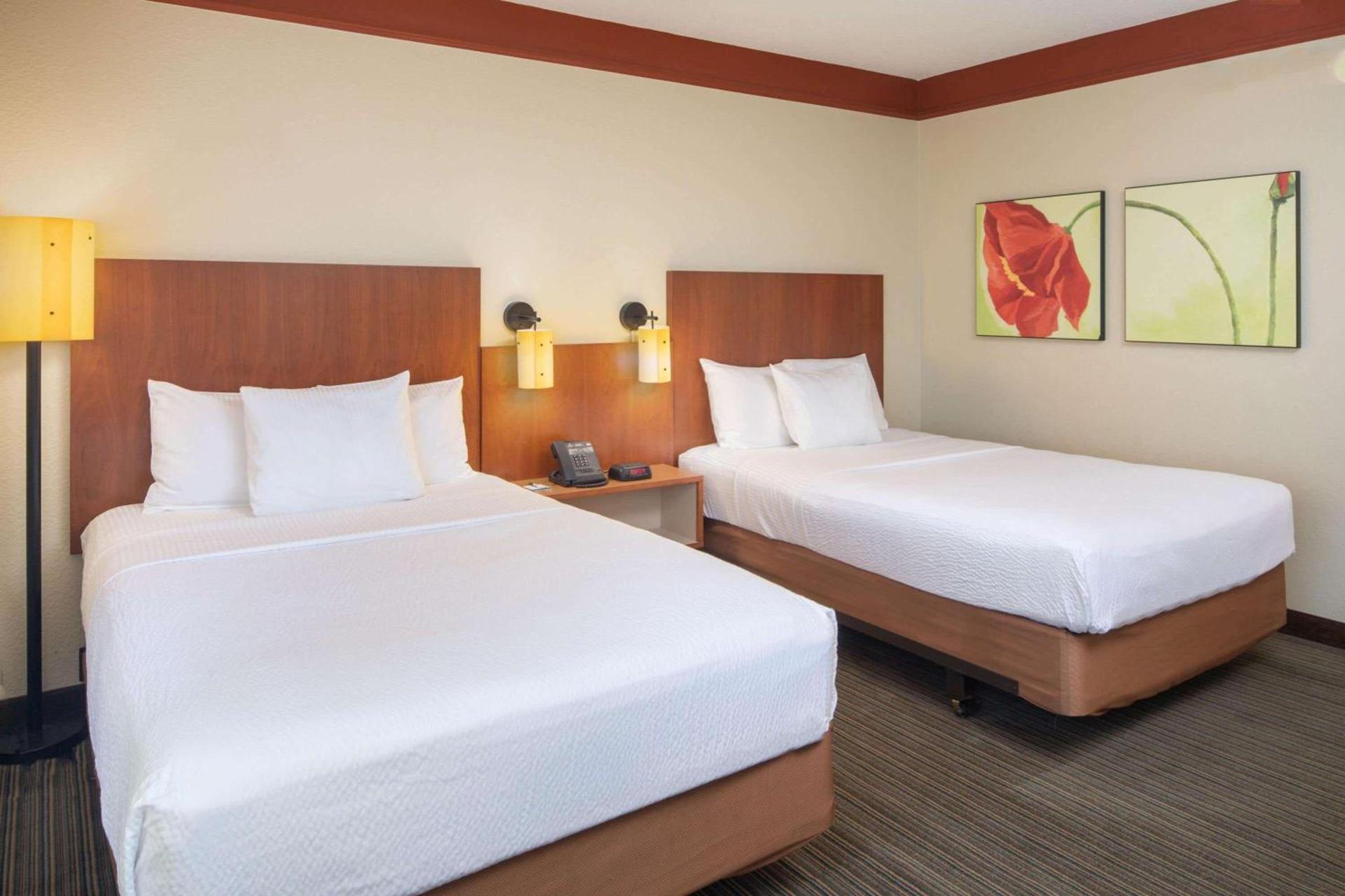 La Quinta by Wyndham Atlanta Ballpark/Galleria photo 20