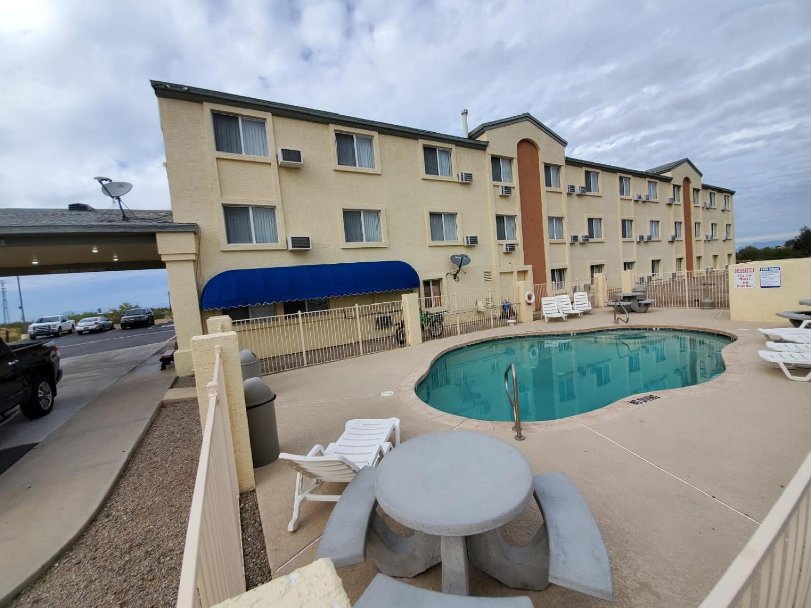 Americas Choice Inn & Suites photo 18