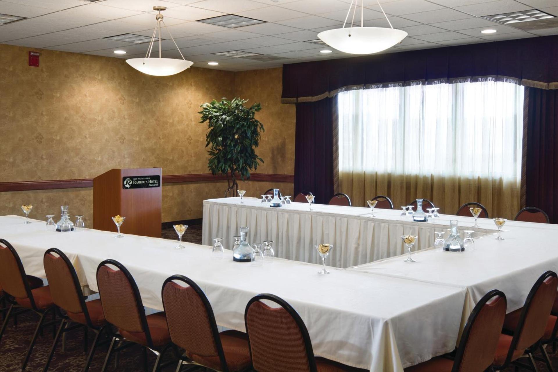 Bismarck Hotel and Conference Center photo 19