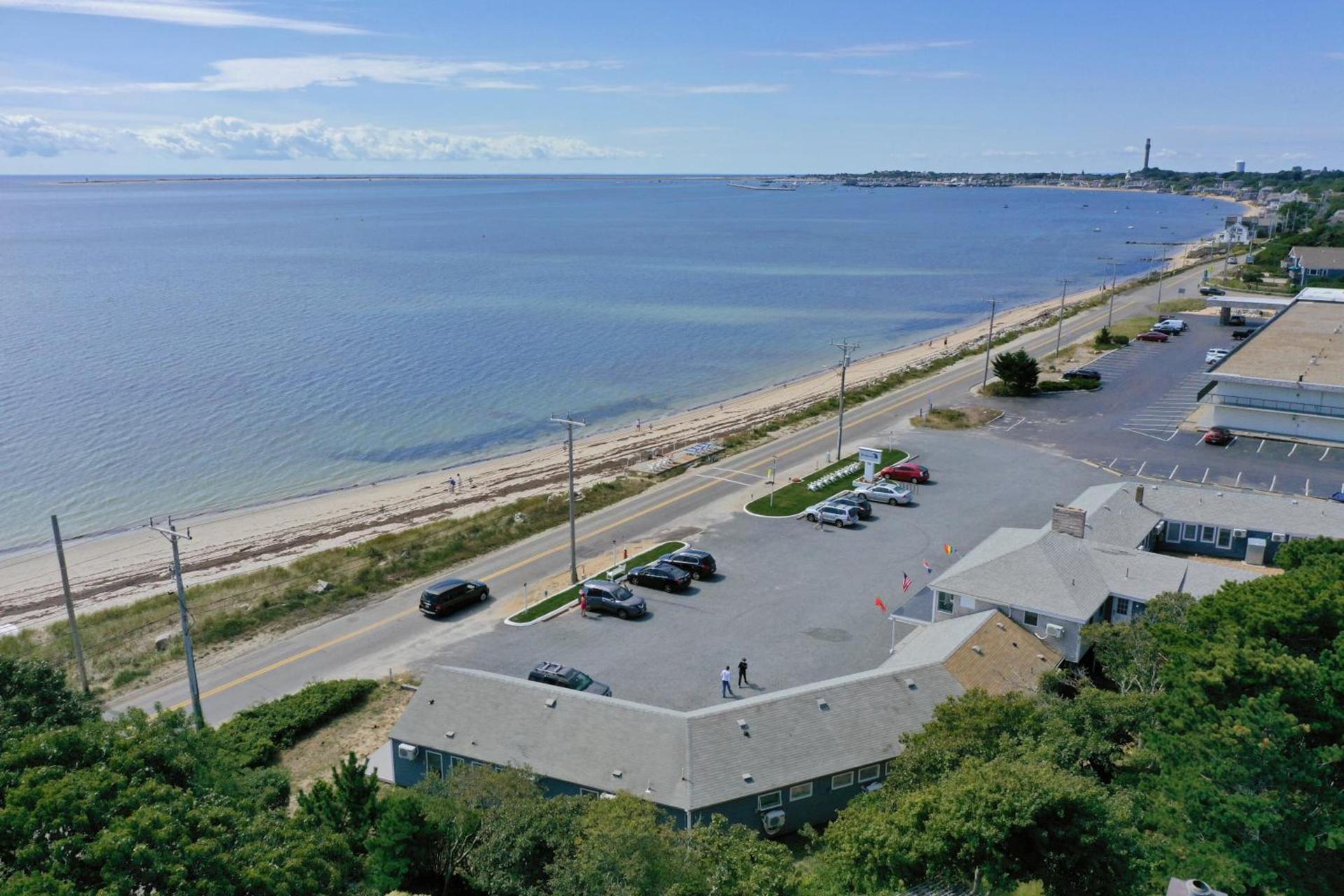 Breakwater Hotel photo 3