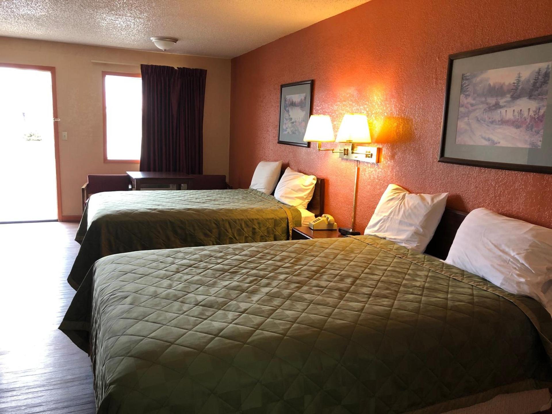 Lone Star Inn photo 2