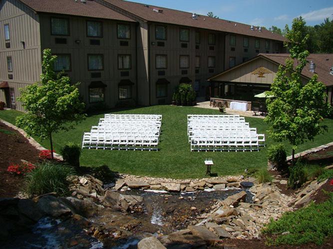 The Lodge at Flat Rock photo 20