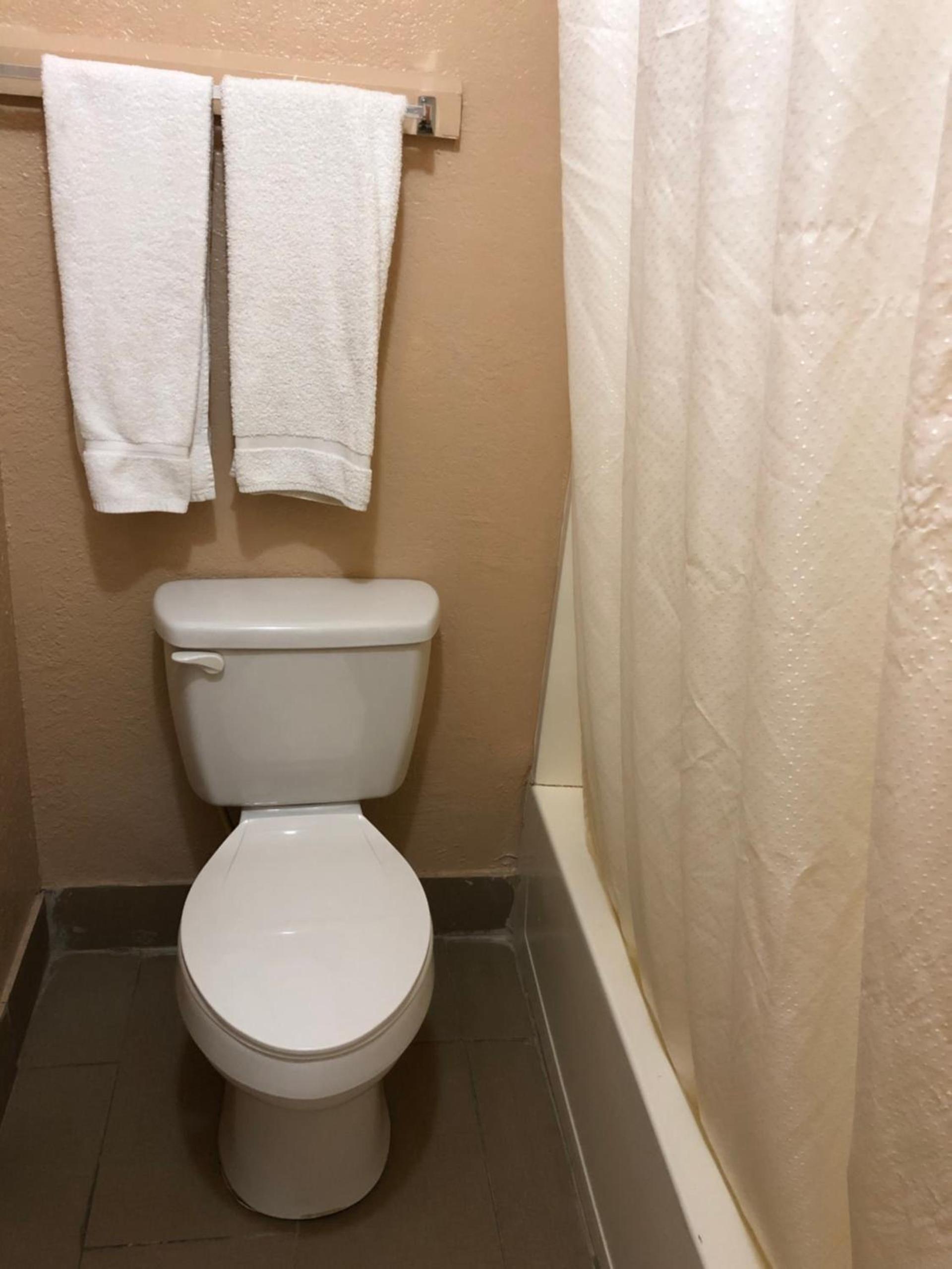 Lone Star Inn photo 5