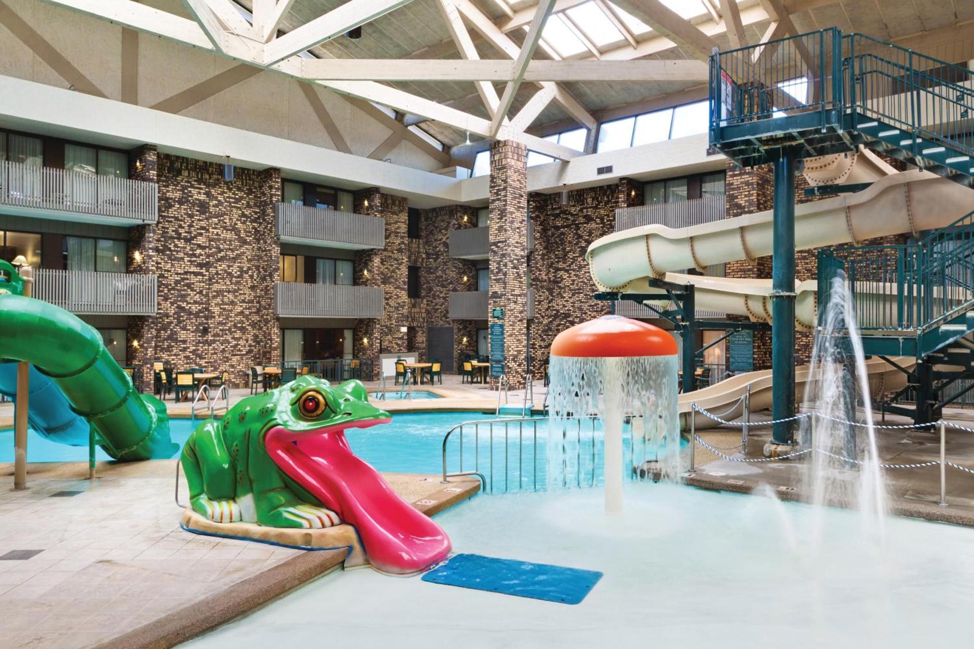 Bismarck Hotel and Conference Center photo 2