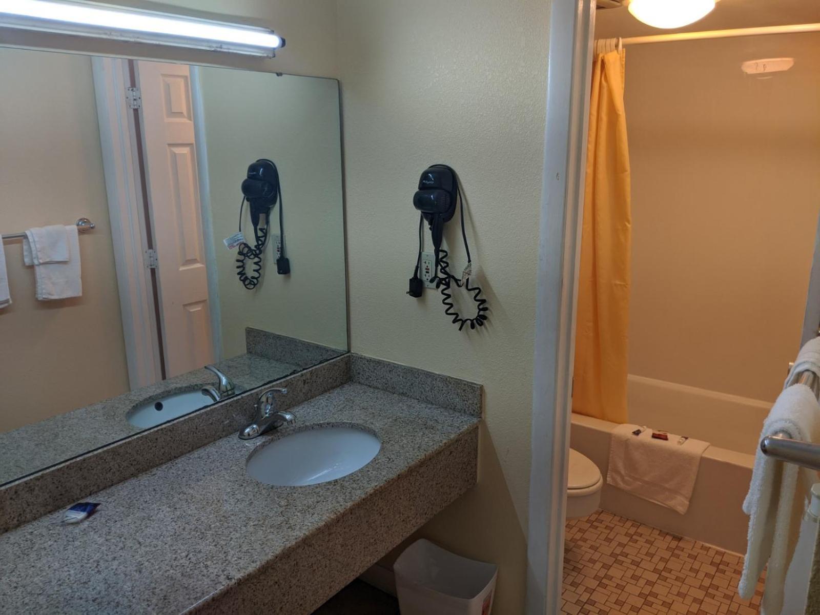 Executive Inn photo 5