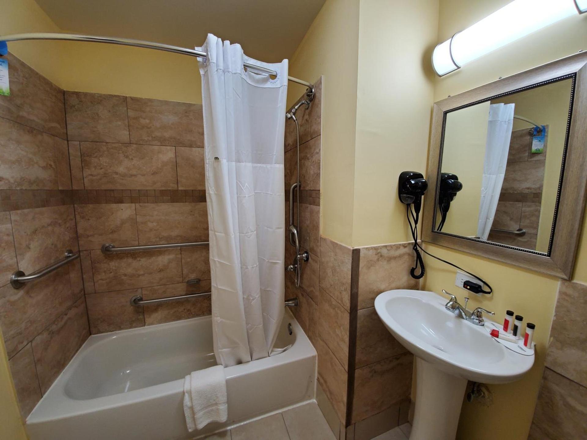 Days Inn by Wyndham Atlanta/Southlake/Morrow photo 12