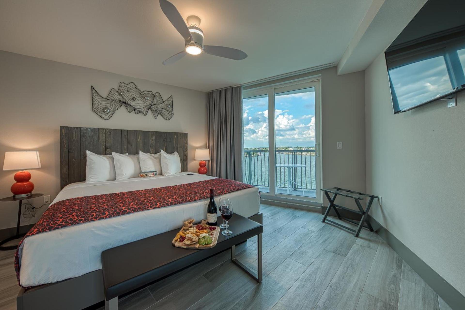FUSION Resort Waterfront Suites photo 5