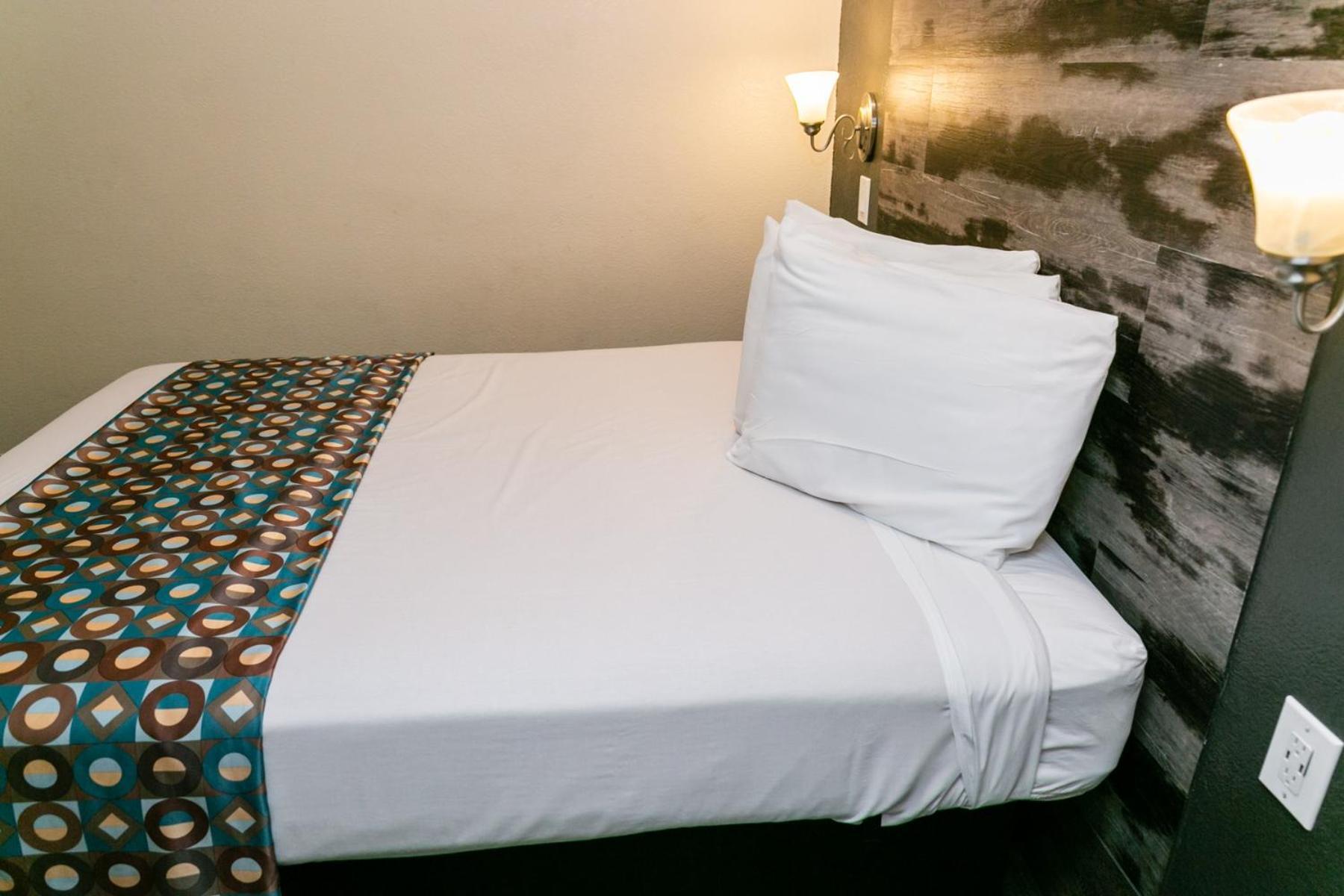 Anaheim Discovery Inn and Suites photo 31