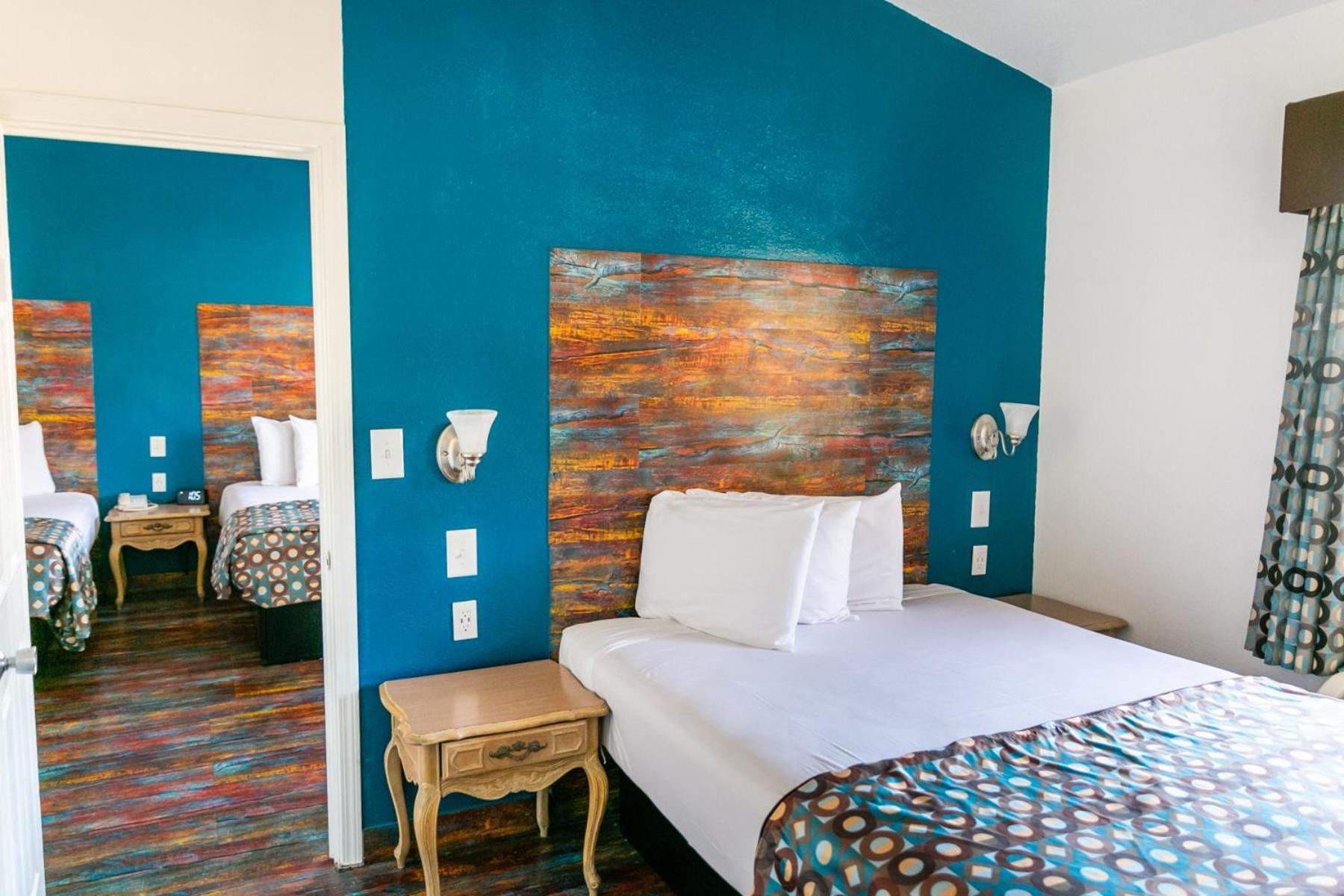 Anaheim Discovery Inn and Suites photo 55