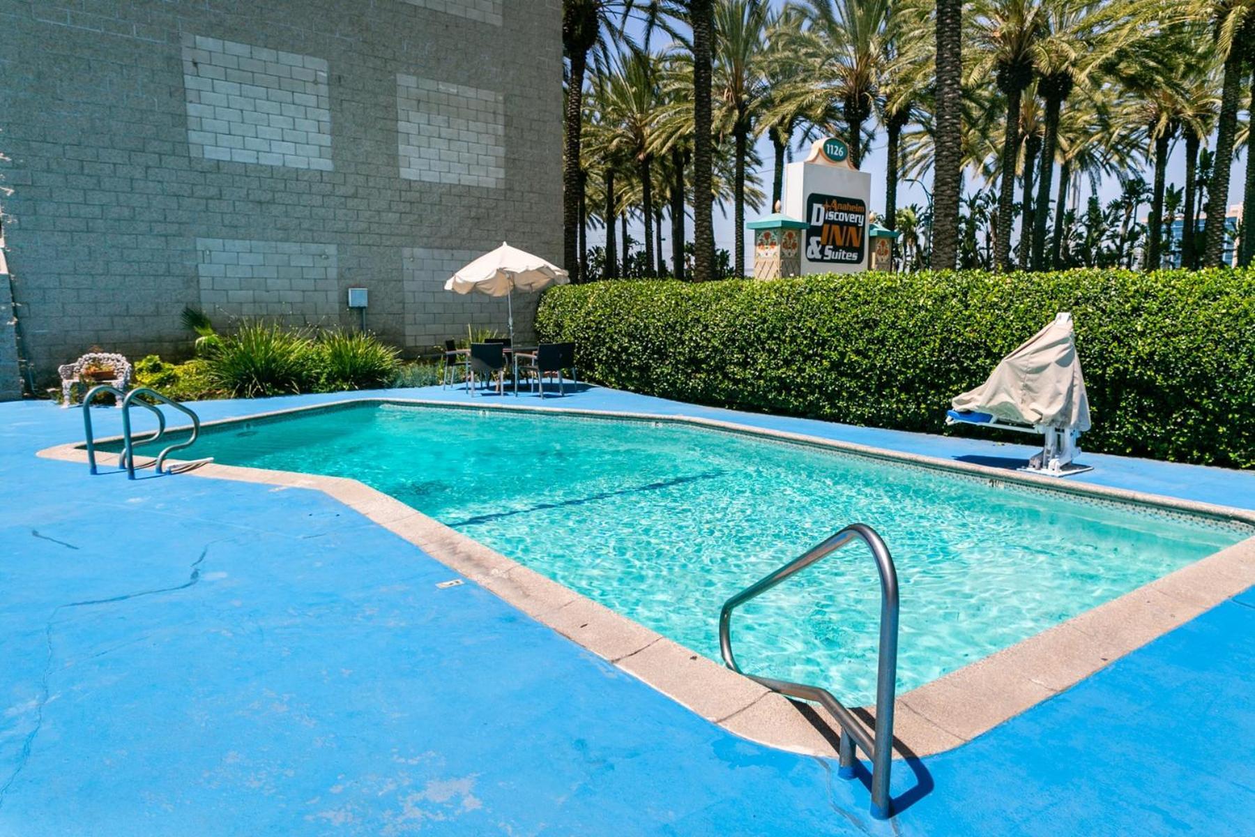 Anaheim Discovery Inn and Suites photo 63