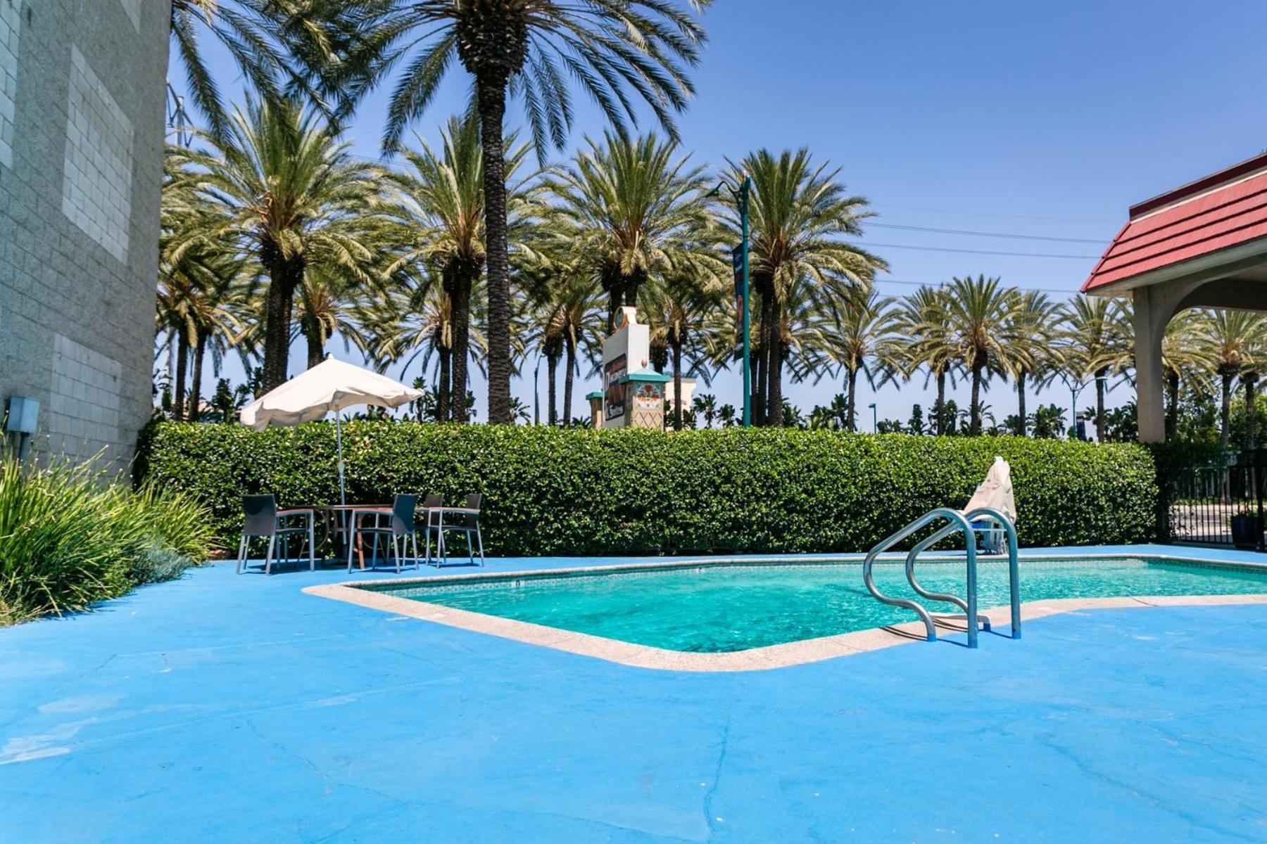 Anaheim Discovery Inn and Suites photo 64
